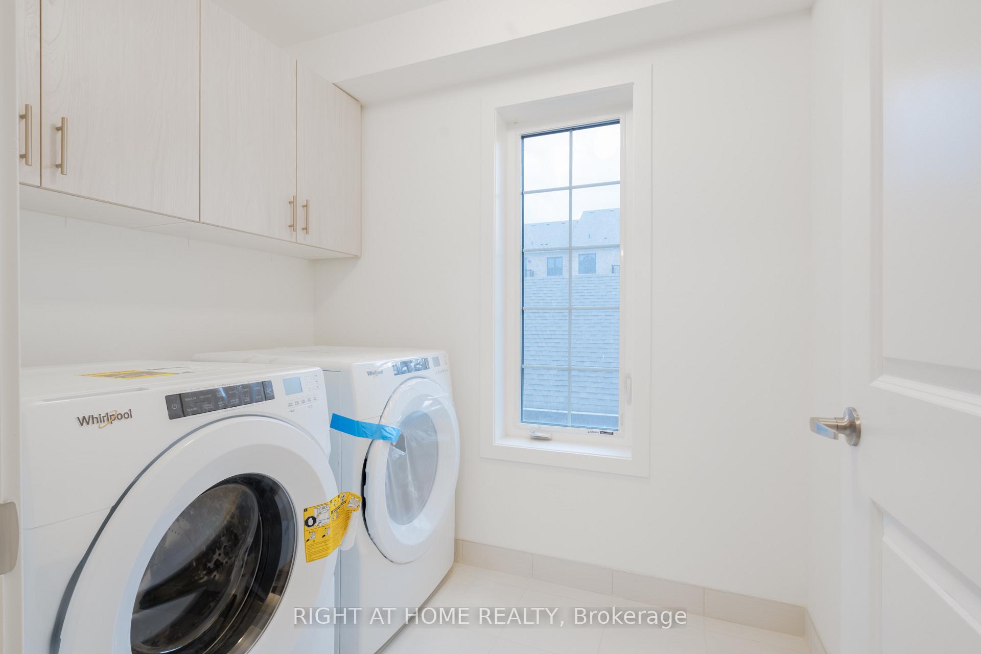 Photo 32 of 13 Selfridge Way, Whitby, Downtown Whitby — HOMEH