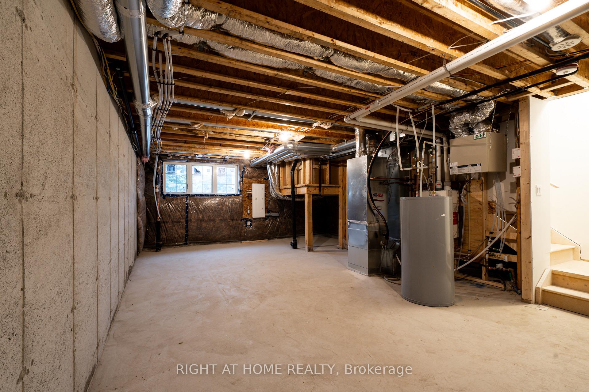 Photo 36 of 13 Selfridge Way, Whitby, Downtown Whitby — HOMEH