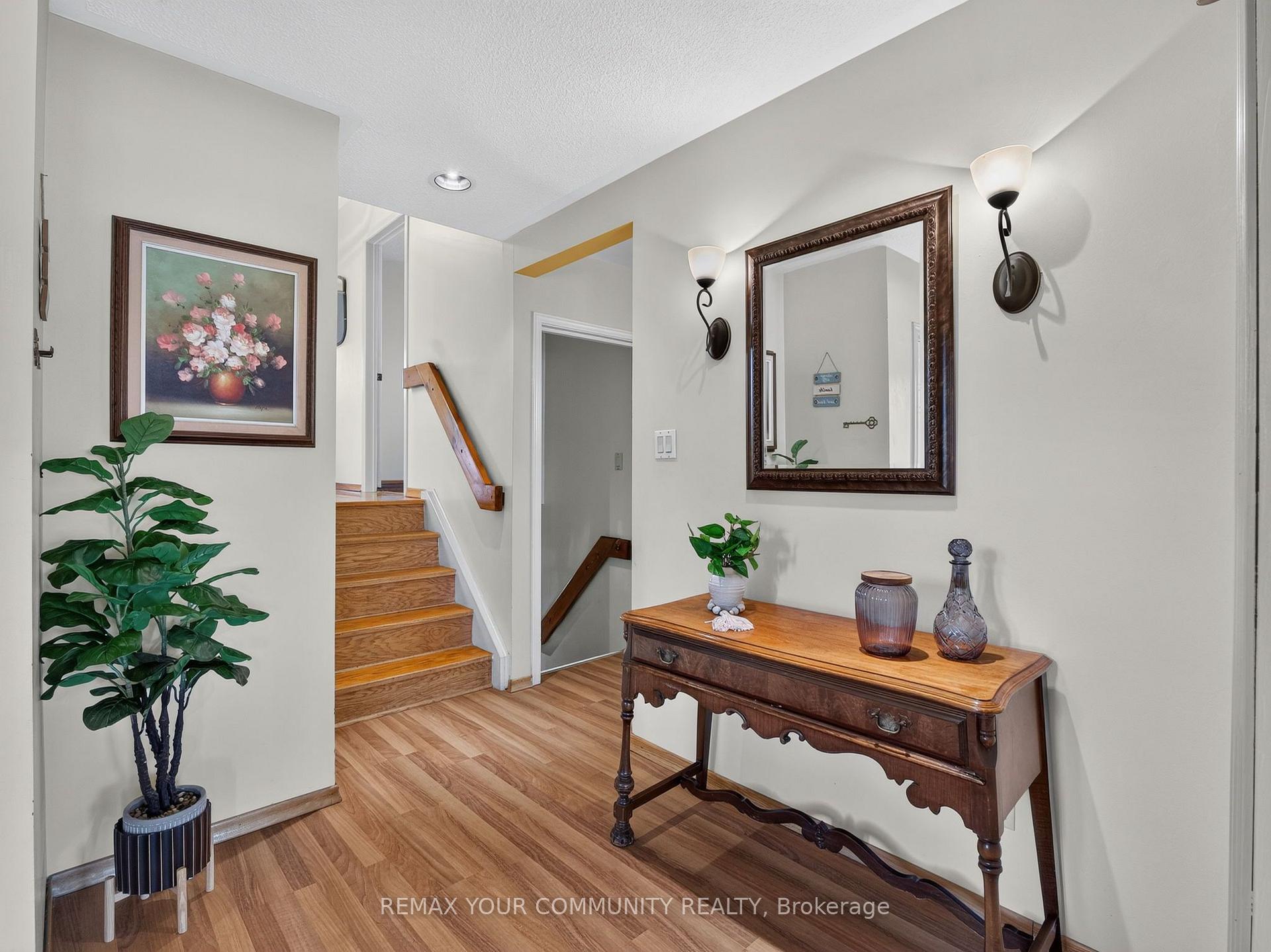 Photo 4 of 64 Kentish Crescent, Scarborough, Agincourt South-Malvern West — HOMEH