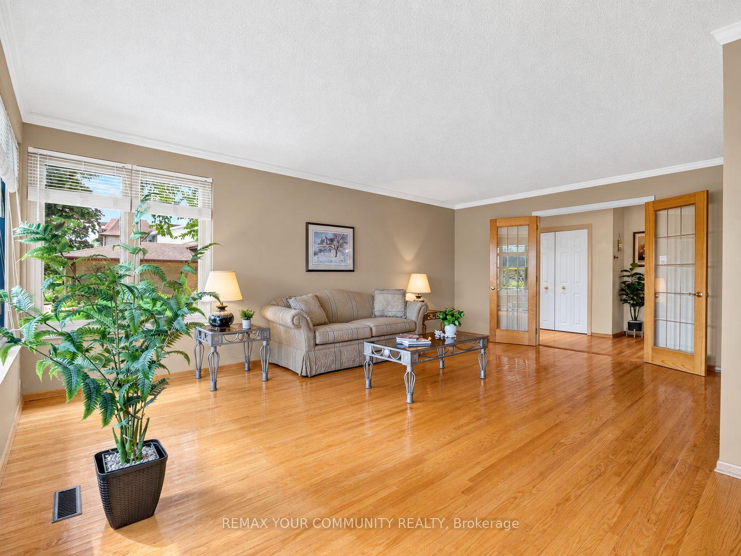 Photo 5 of 64 Kentish Crescent, Scarborough, Agincourt South-Malvern West — HOMEH