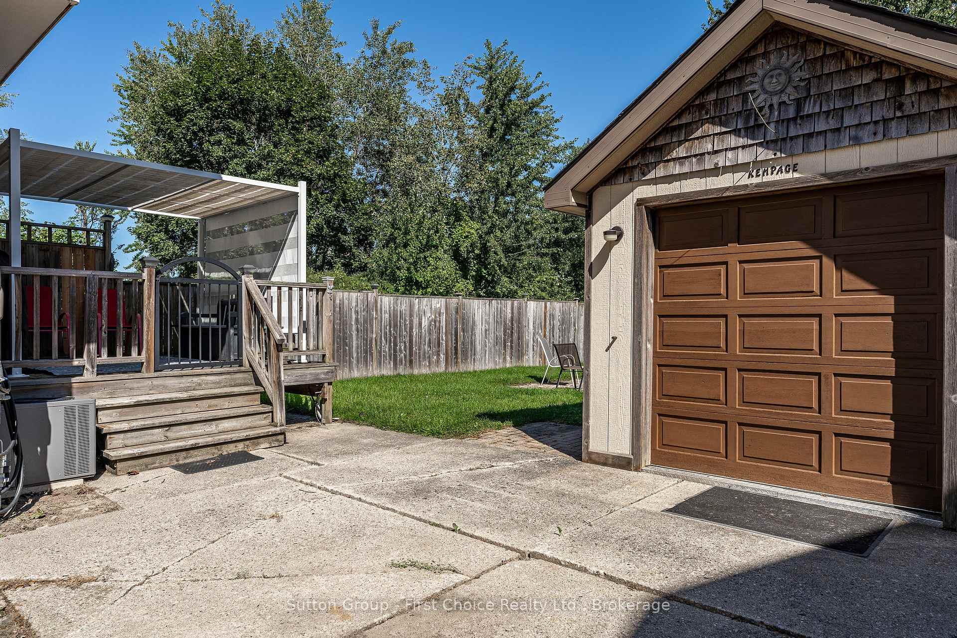 Photo 29 of 93 Kemp Crescent, Stratford — HOMEH