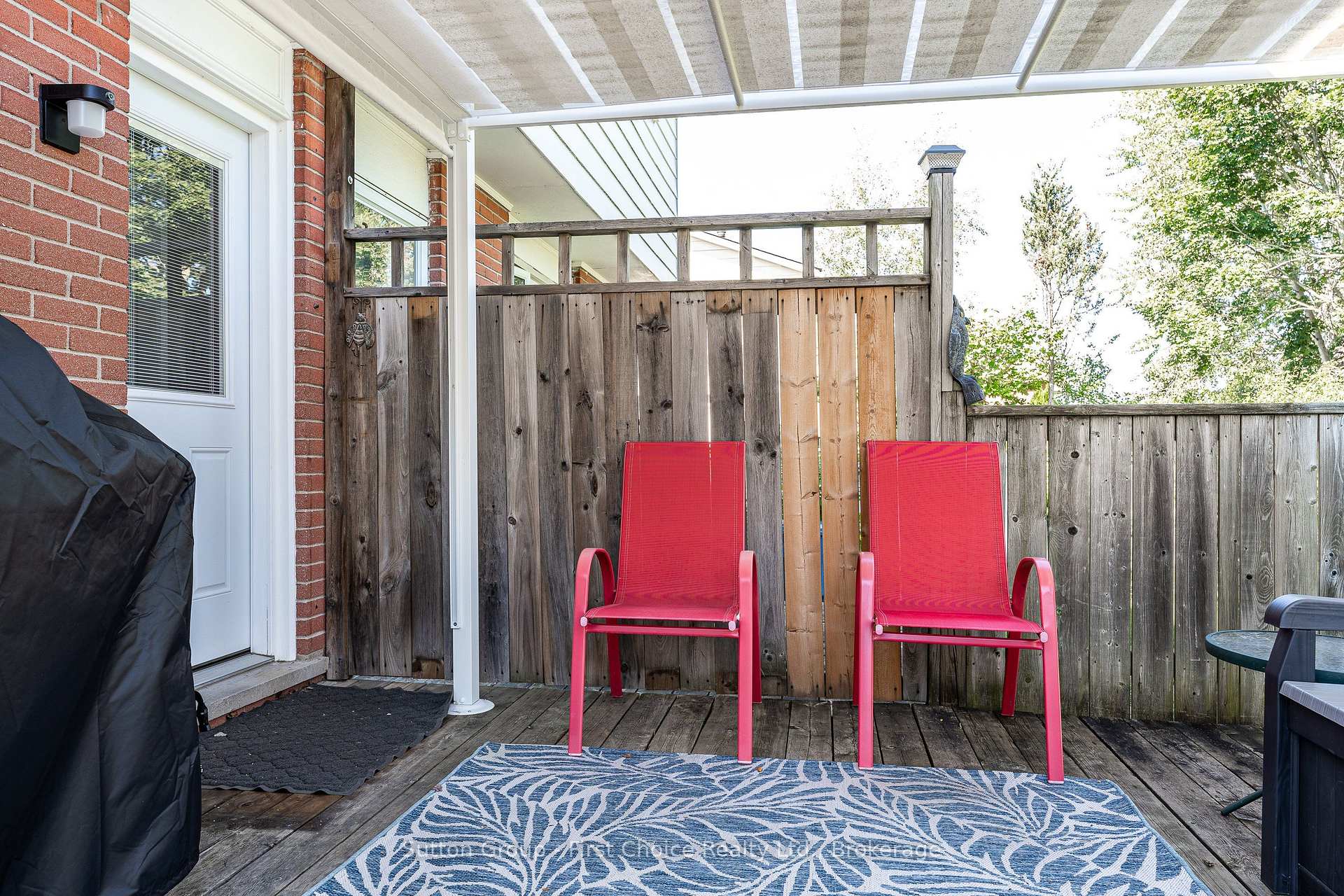 Photo 31 of 93 Kemp Crescent, Stratford — HOMEH