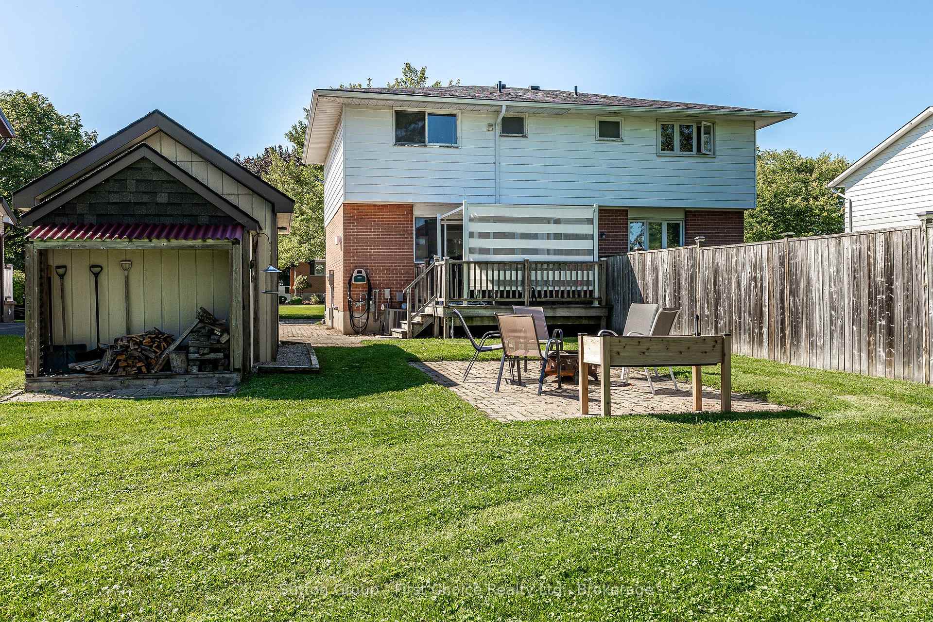 Photo 38 of 93 Kemp Crescent, Stratford — HOMEH