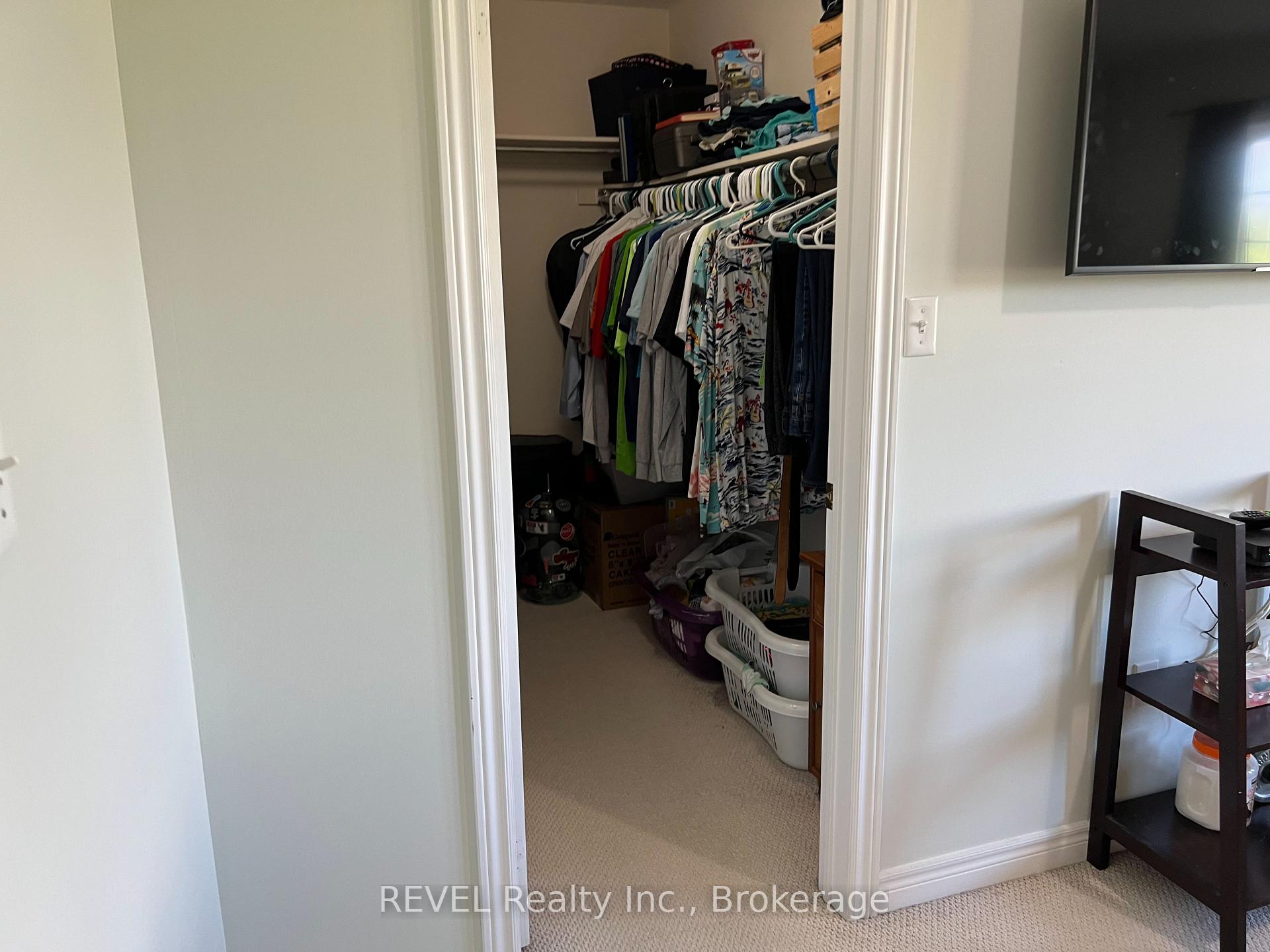 Photo 11 of 18 Mackenzie King Avenue, St. Catharines, Secord Woods — HOMEH