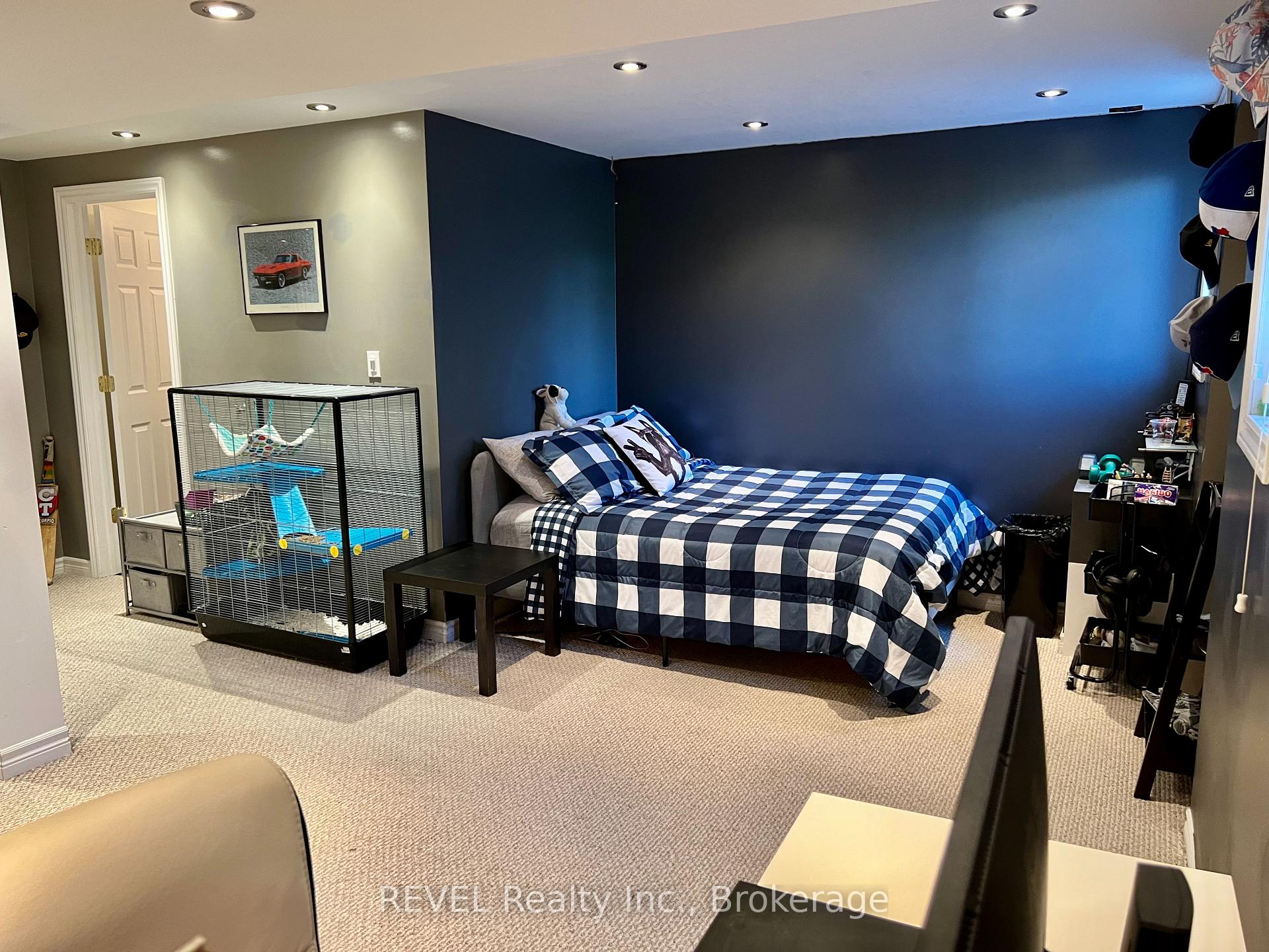 Photo 21 of 18 Mackenzie King Avenue, St. Catharines, Secord Woods — HOMEH