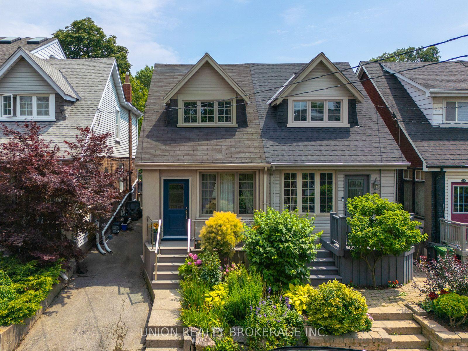 Photo 3 of 27 Kent Road, Toronto, Greenwood-Coxwell — HOMEH