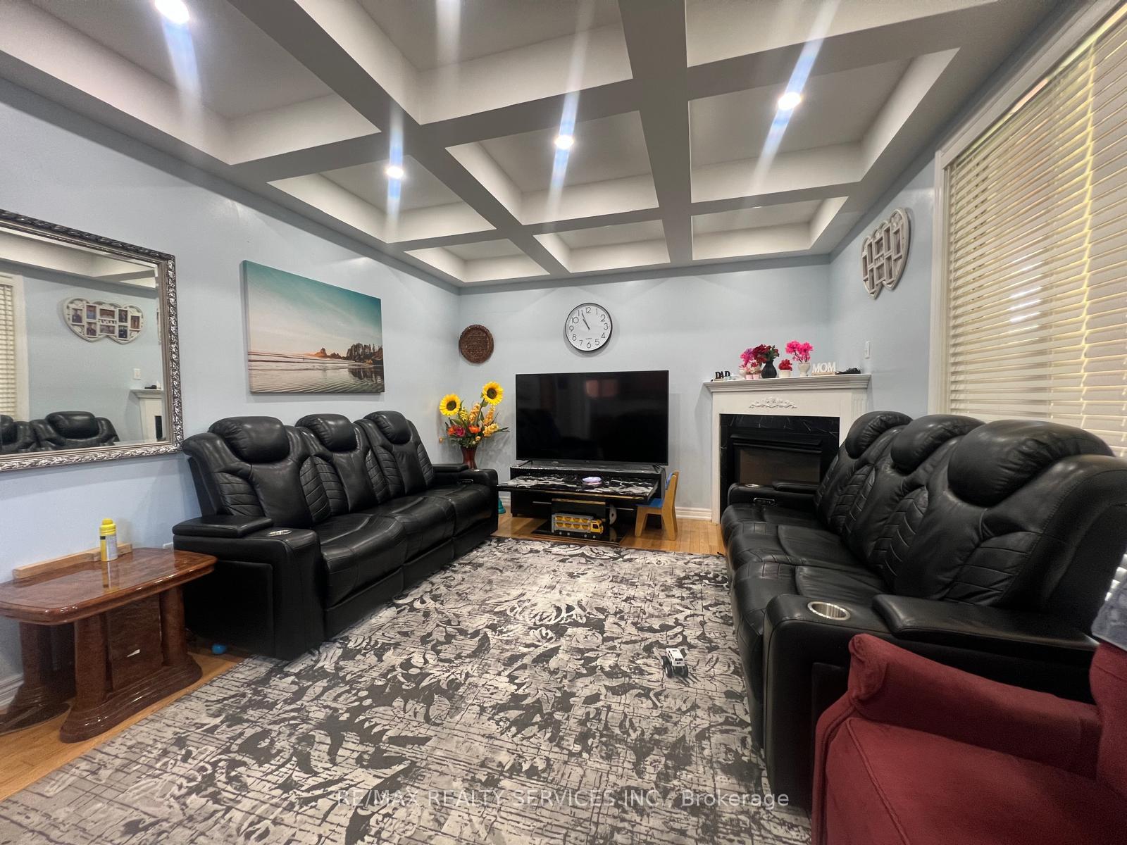 Photo 5 of 3 Noranda Crescent, Brampton, Bram West — HOMEH