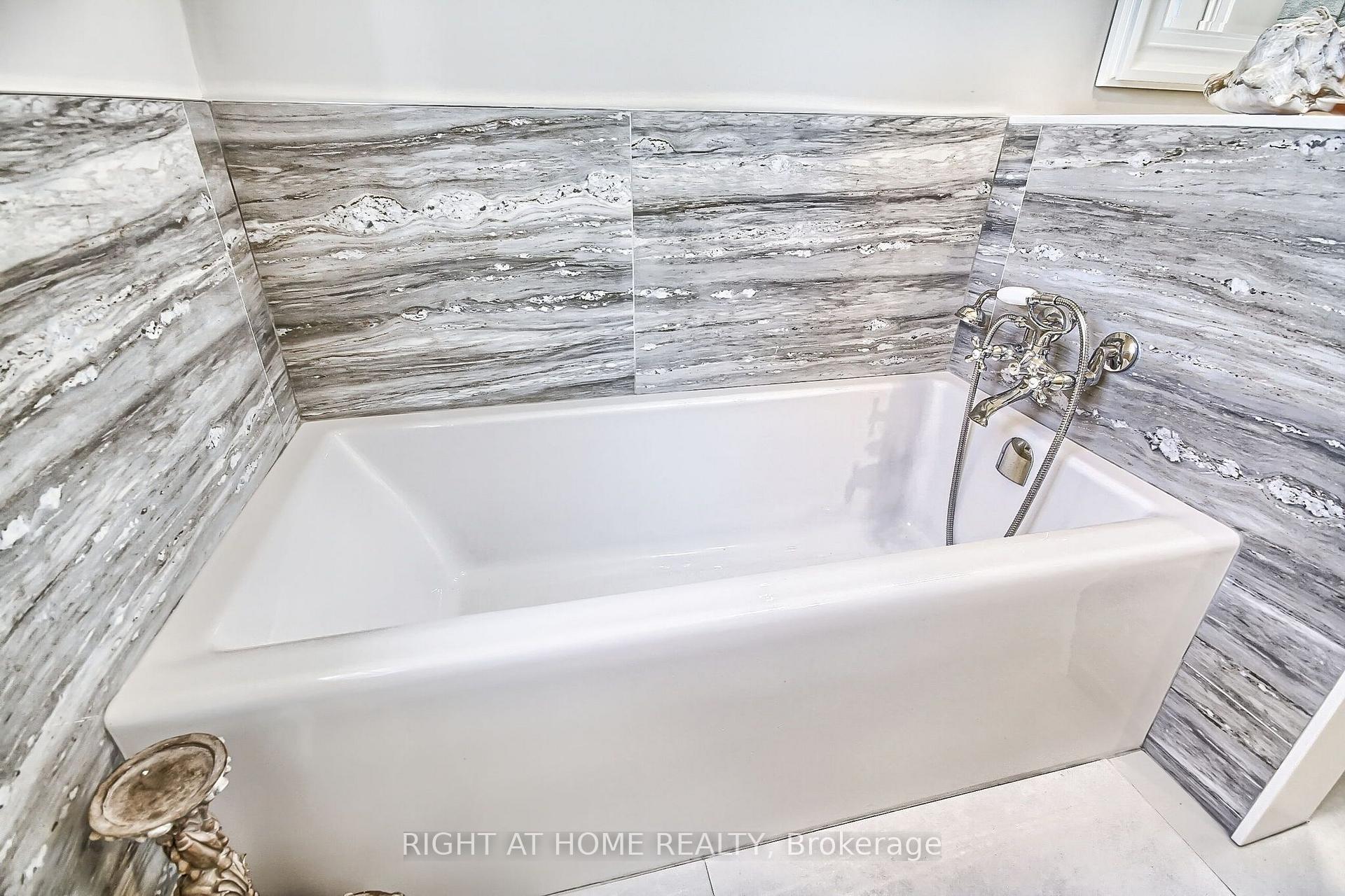 Photo 33 of 26 Beach Road, Kawartha Lakes, Mariposa — HOMEH