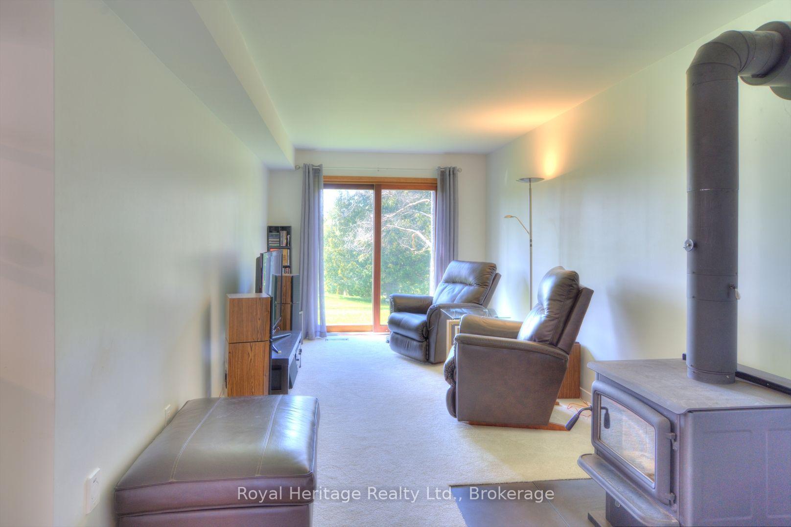 Photo 9 of 215 Fifth Line Dummer South Road, Douro-Dummer — HOMEH