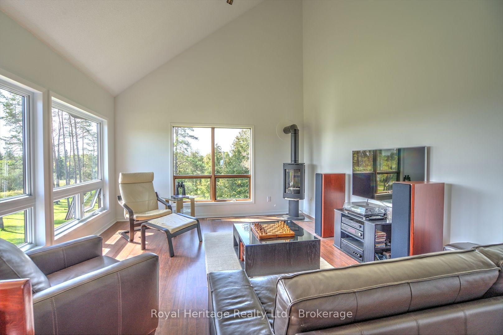 Photo 14 of 215 Fifth Line Dummer South Road, Douro-Dummer — HOMEH