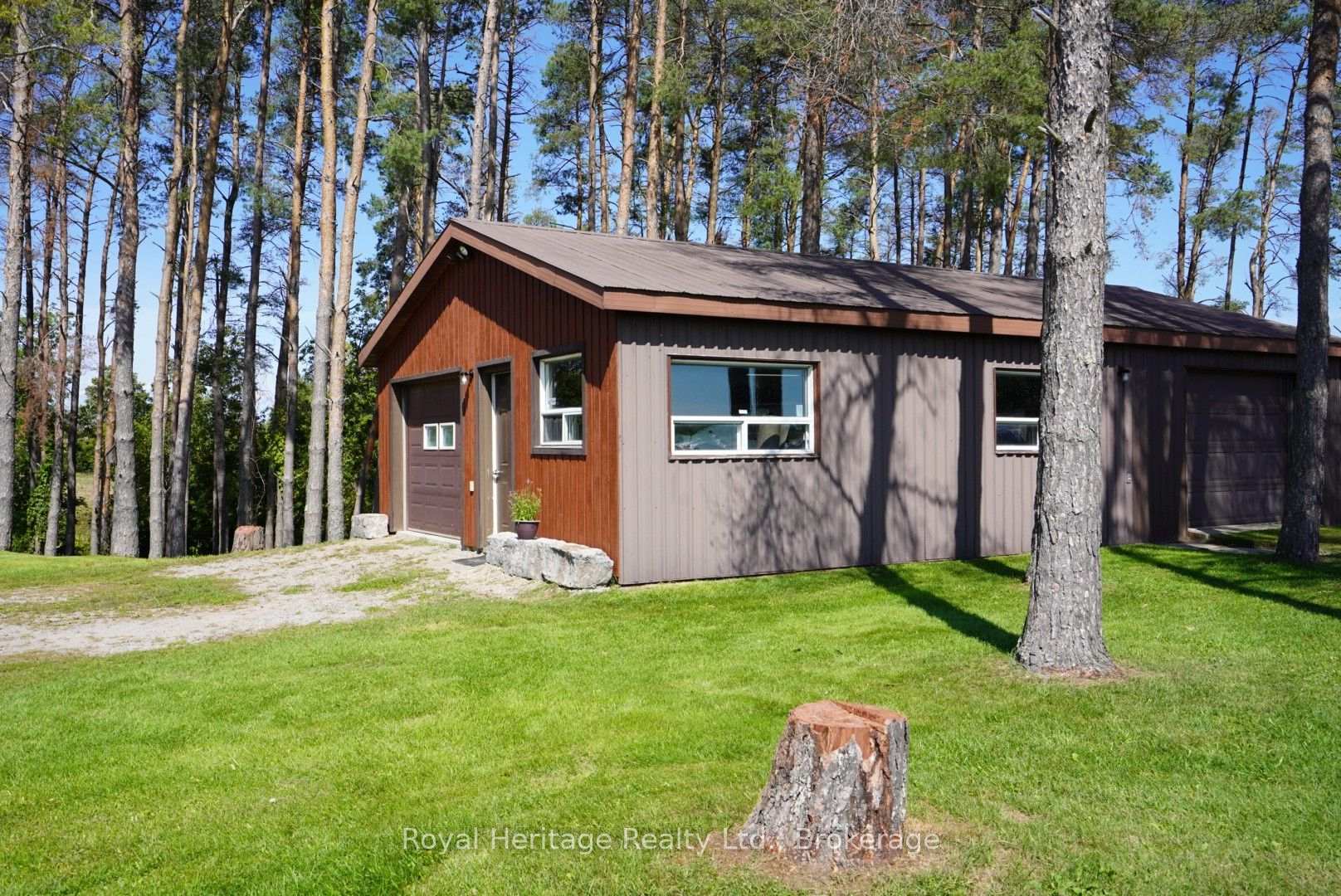 Photo 34 of 215 Fifth Line Dummer South Road, Douro-Dummer — HOMEH