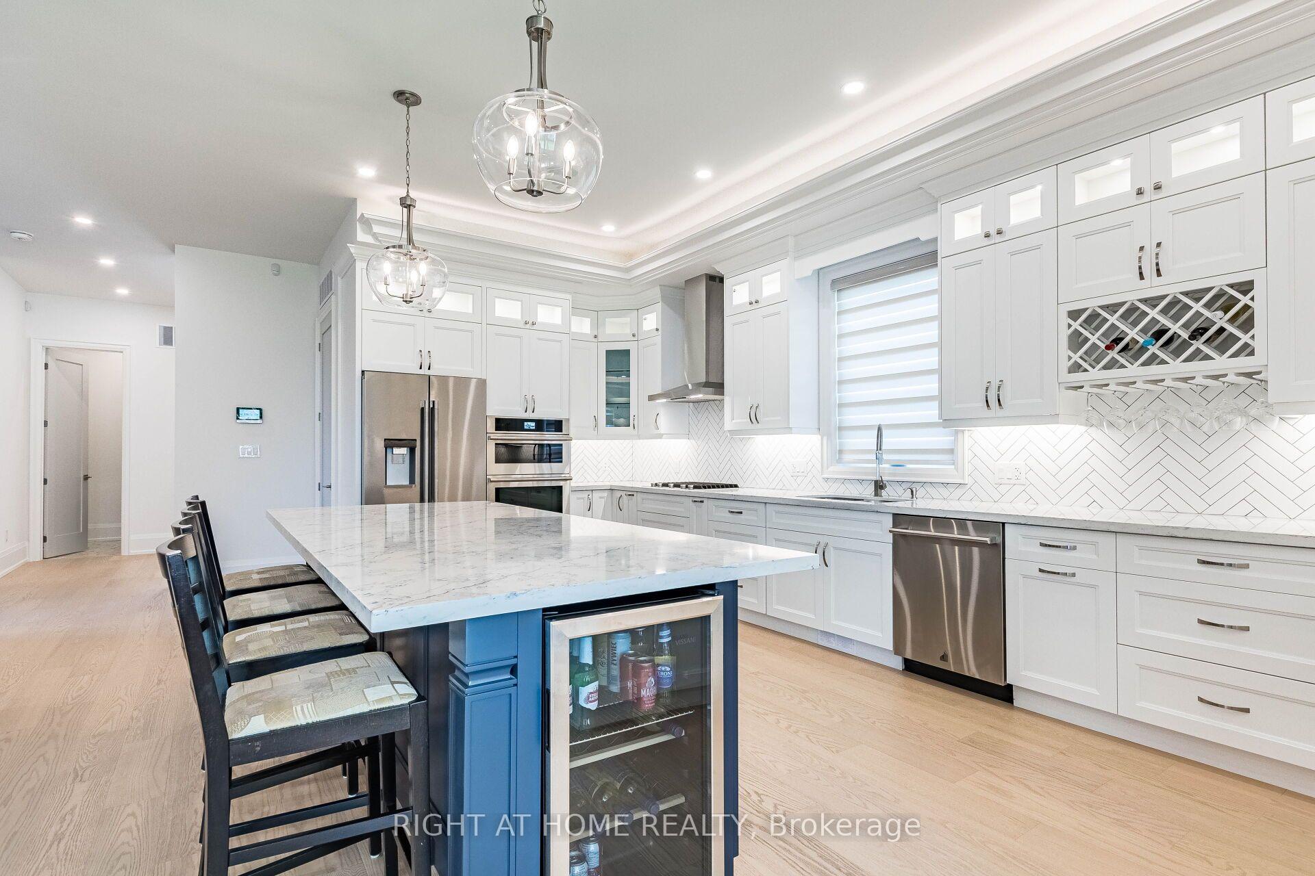 Photo 7 of 12 Thames Avenue, Etobicoke, Alderwood — HOMEH