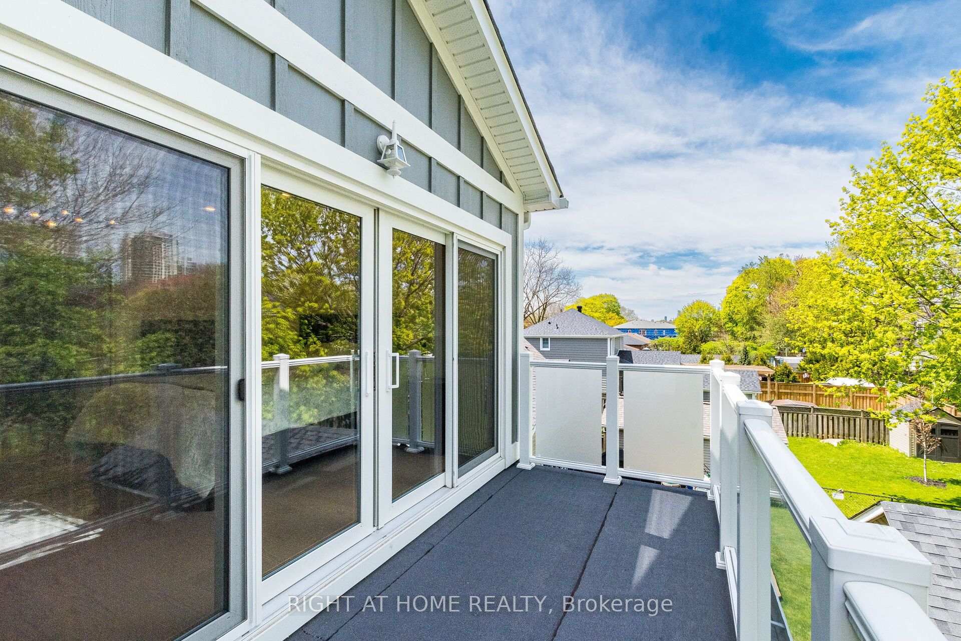 Photo 18 of 12 Thames Avenue, Etobicoke, Alderwood — HOMEH