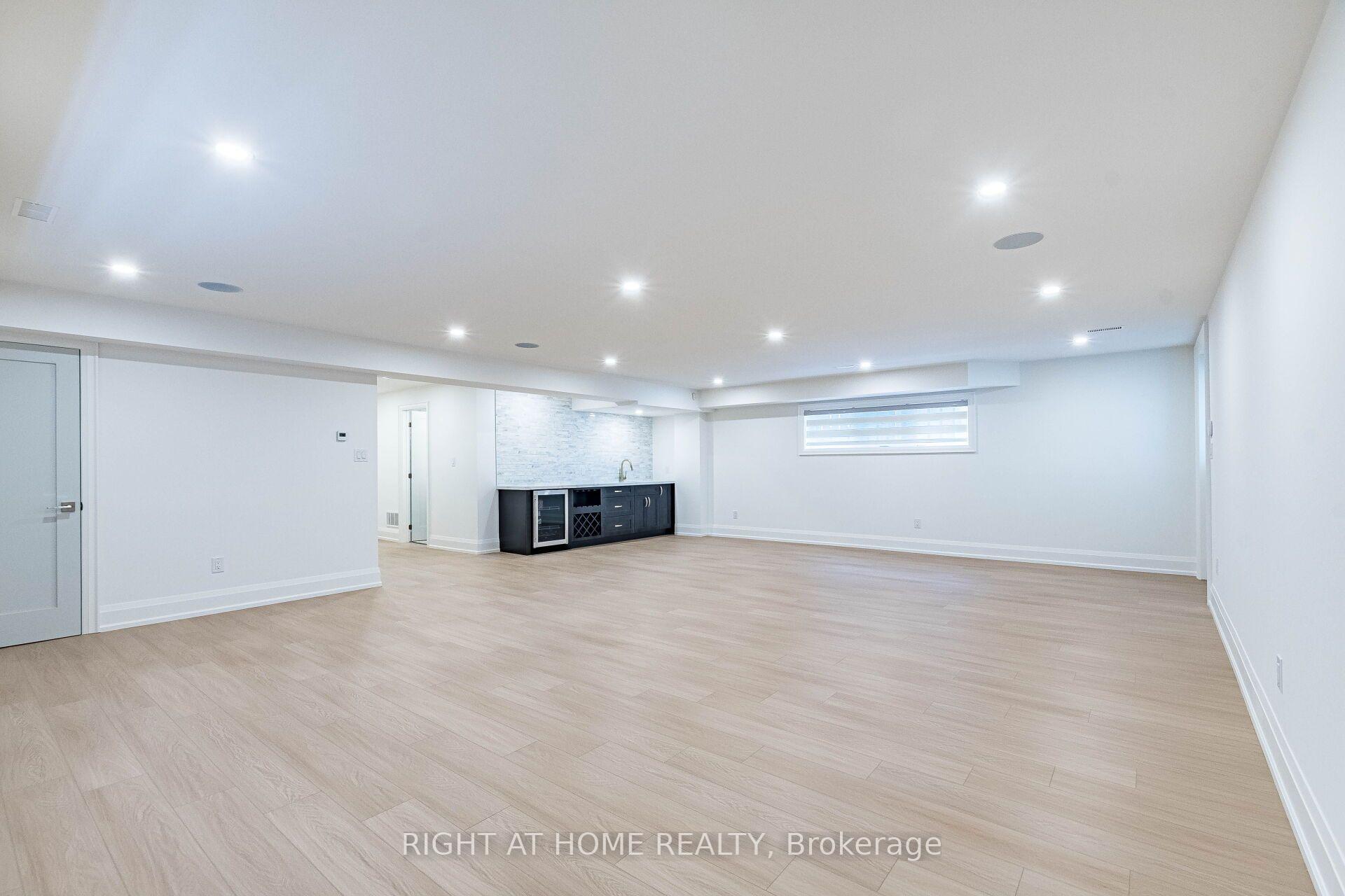 Photo 27 of 12 Thames Avenue, Etobicoke, Alderwood — HOMEH