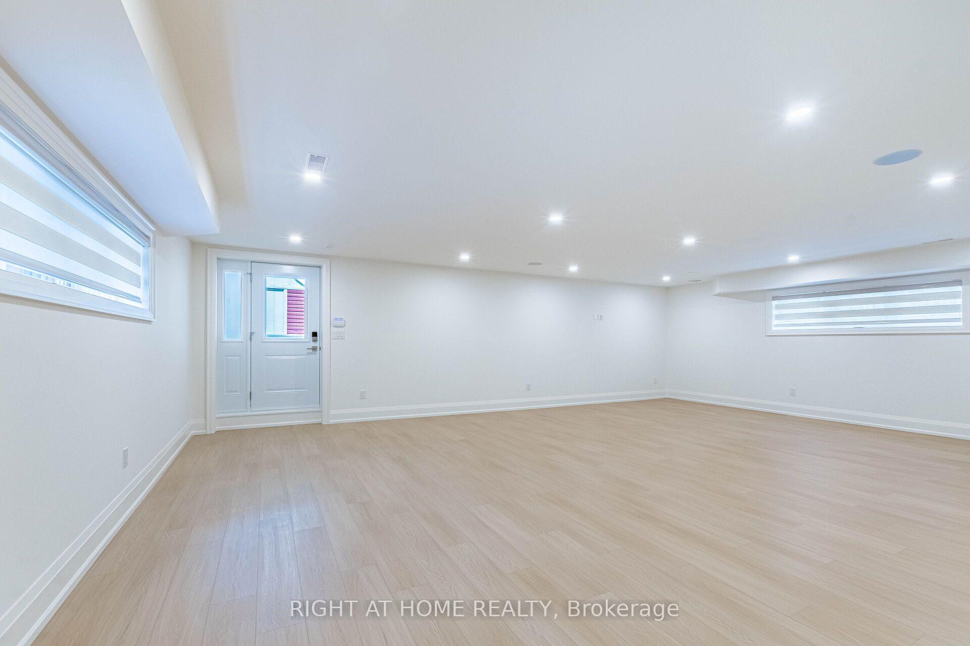 Photo 29 of 12 Thames Avenue, Etobicoke, Alderwood — HOMEH