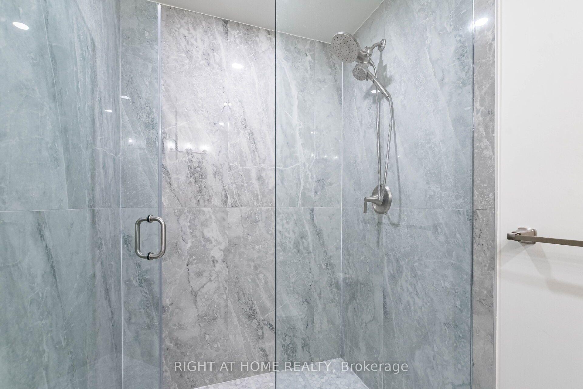 Photo 31 of 12 Thames Avenue, Etobicoke, Alderwood — HOMEH