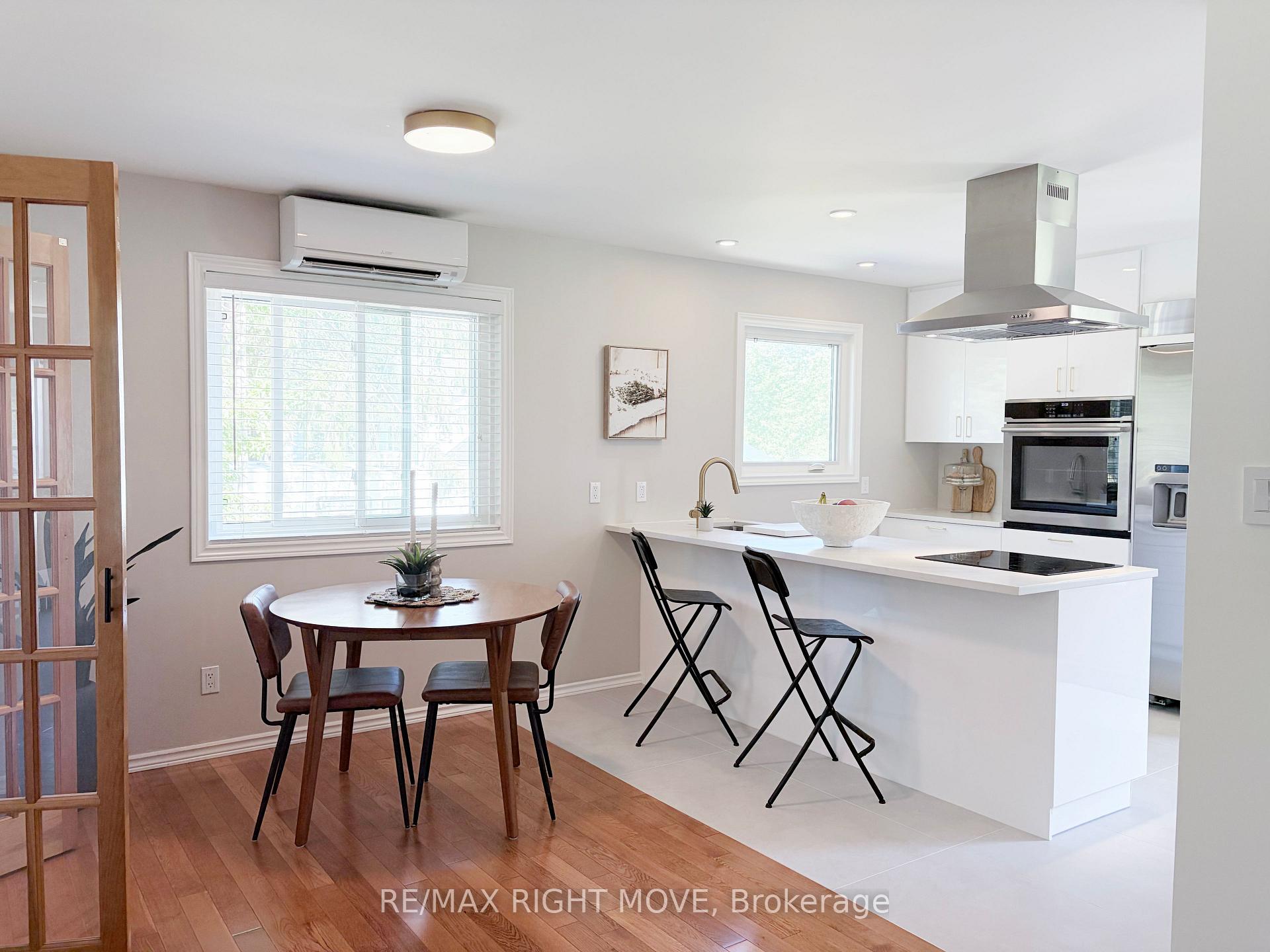 Photo 8 of 8020 Park Lane Crescent, Ramara, Rural Ramara — HOMEH