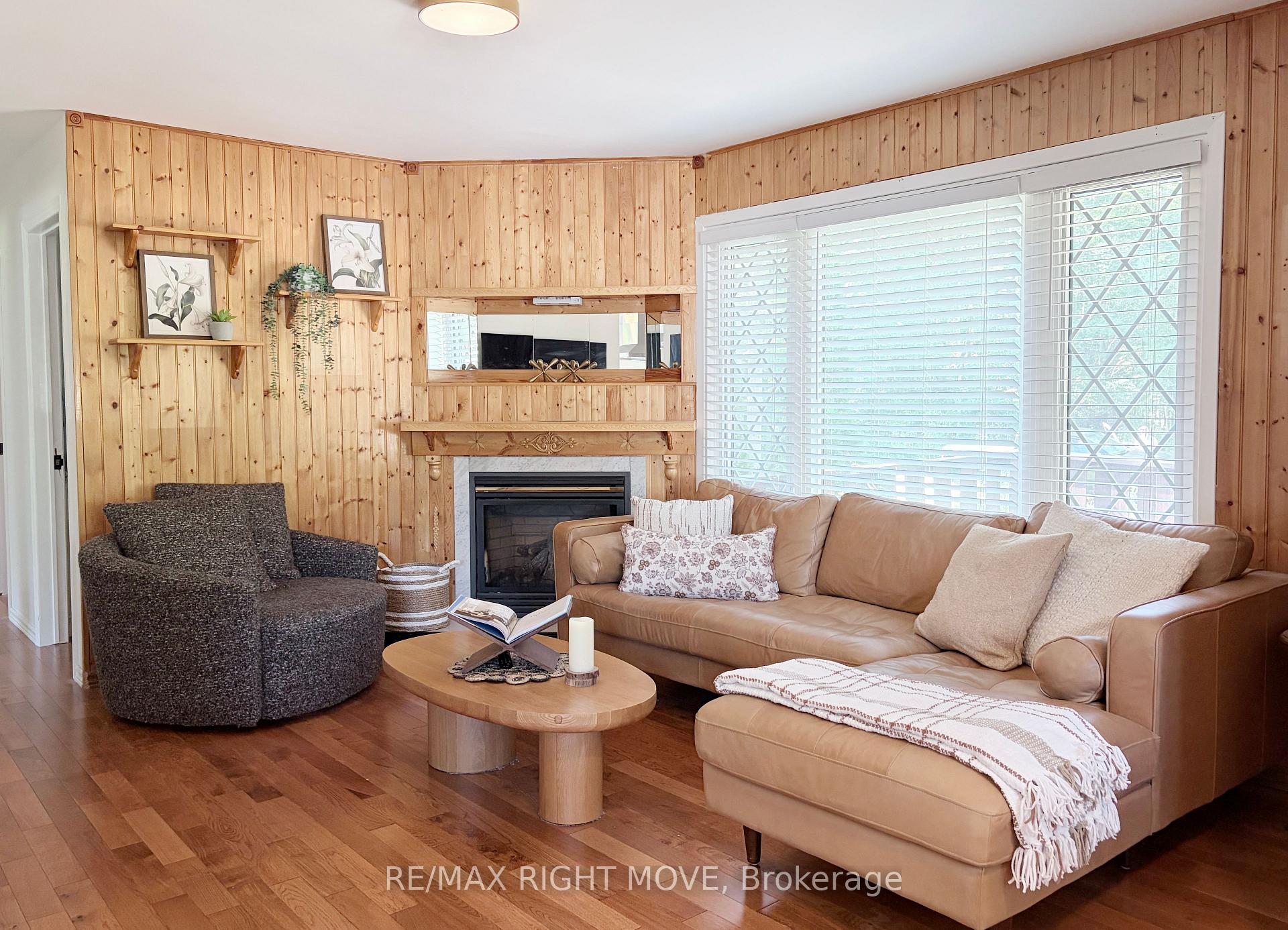 Photo 9 of 8020 Park Lane Crescent, Ramara, Rural Ramara — HOMEH