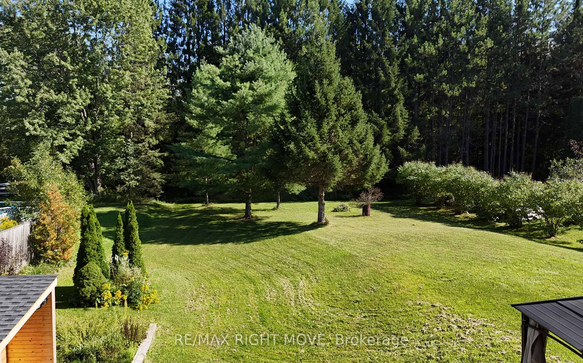 Photo 23 of 8020 Park Lane Crescent, Ramara, Rural Ramara — HOMEH
