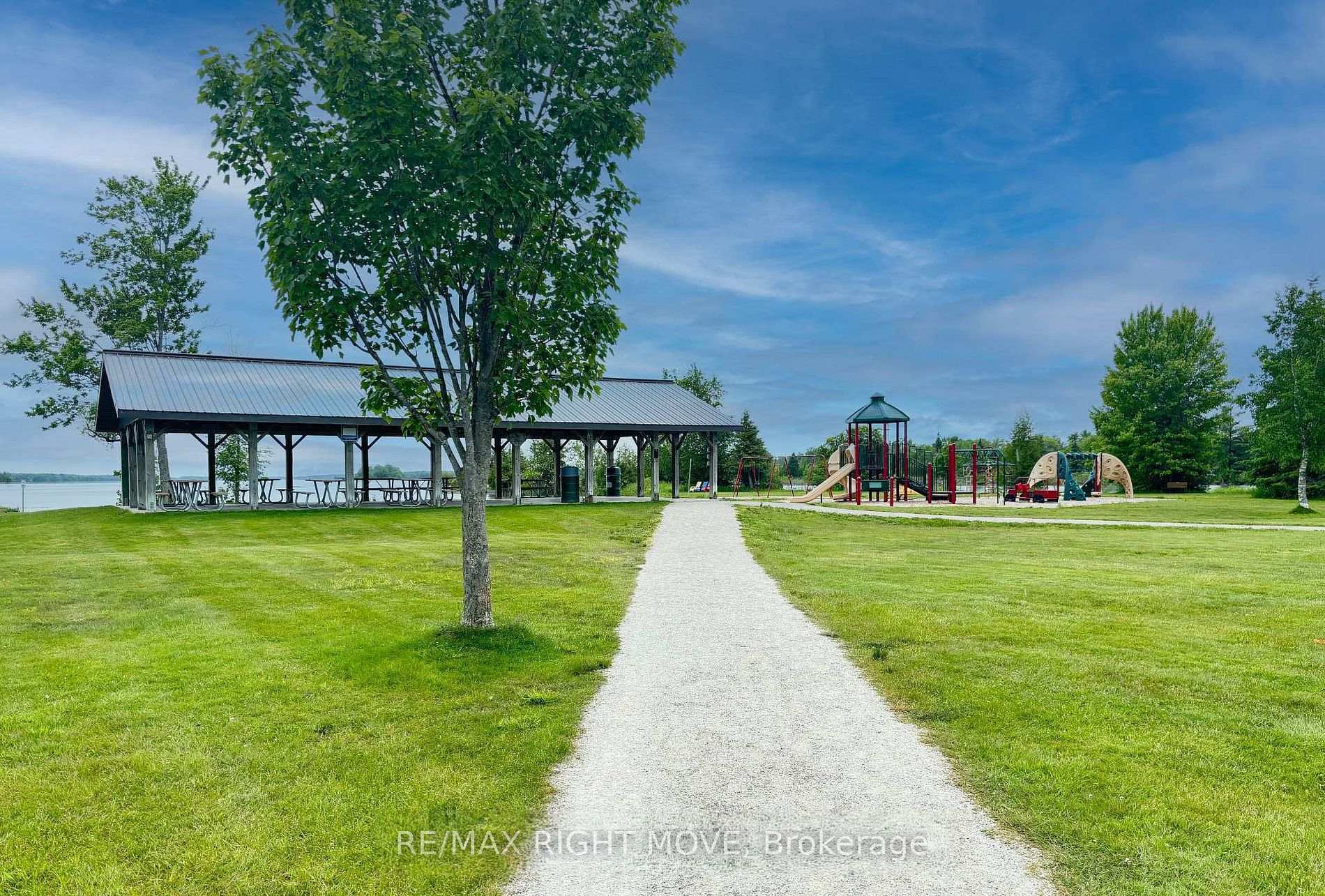 Photo 30 of 8020 Park Lane Crescent, Ramara, Rural Ramara — HOMEH