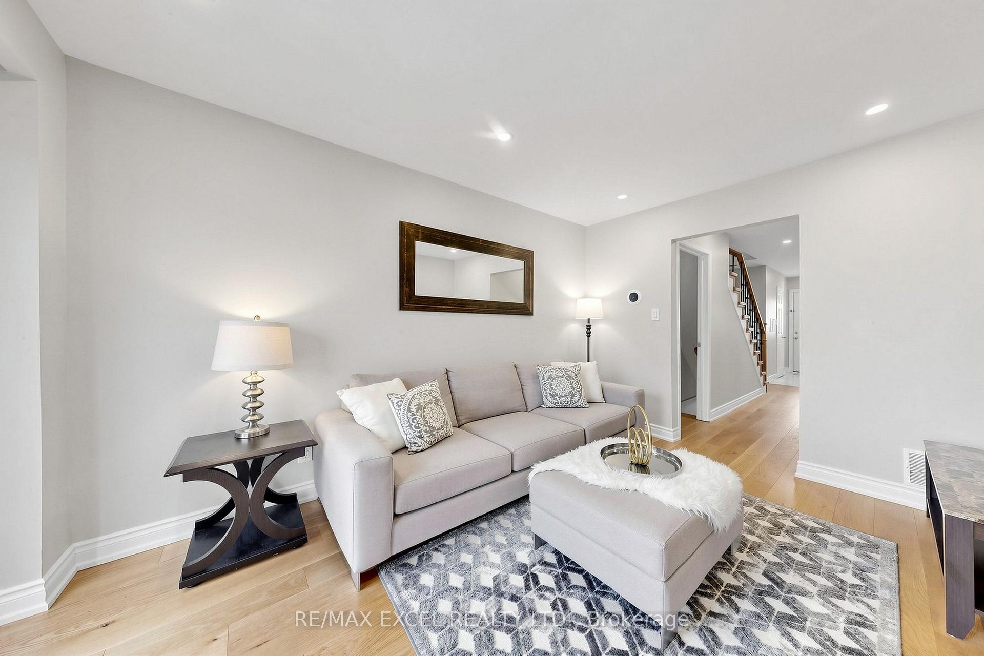 Photo 16 of 144 Brookmill Boulevard, Scarborough, L'Amoreaux — HOMEH