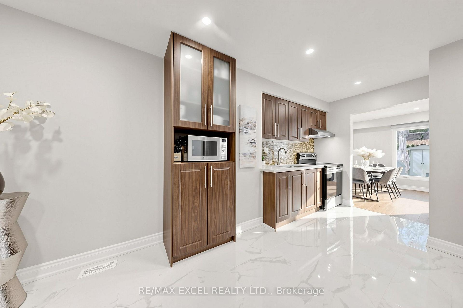 Photo 8 of 144 Brookmill Boulevard, Scarborough, L'Amoreaux — HOMEH