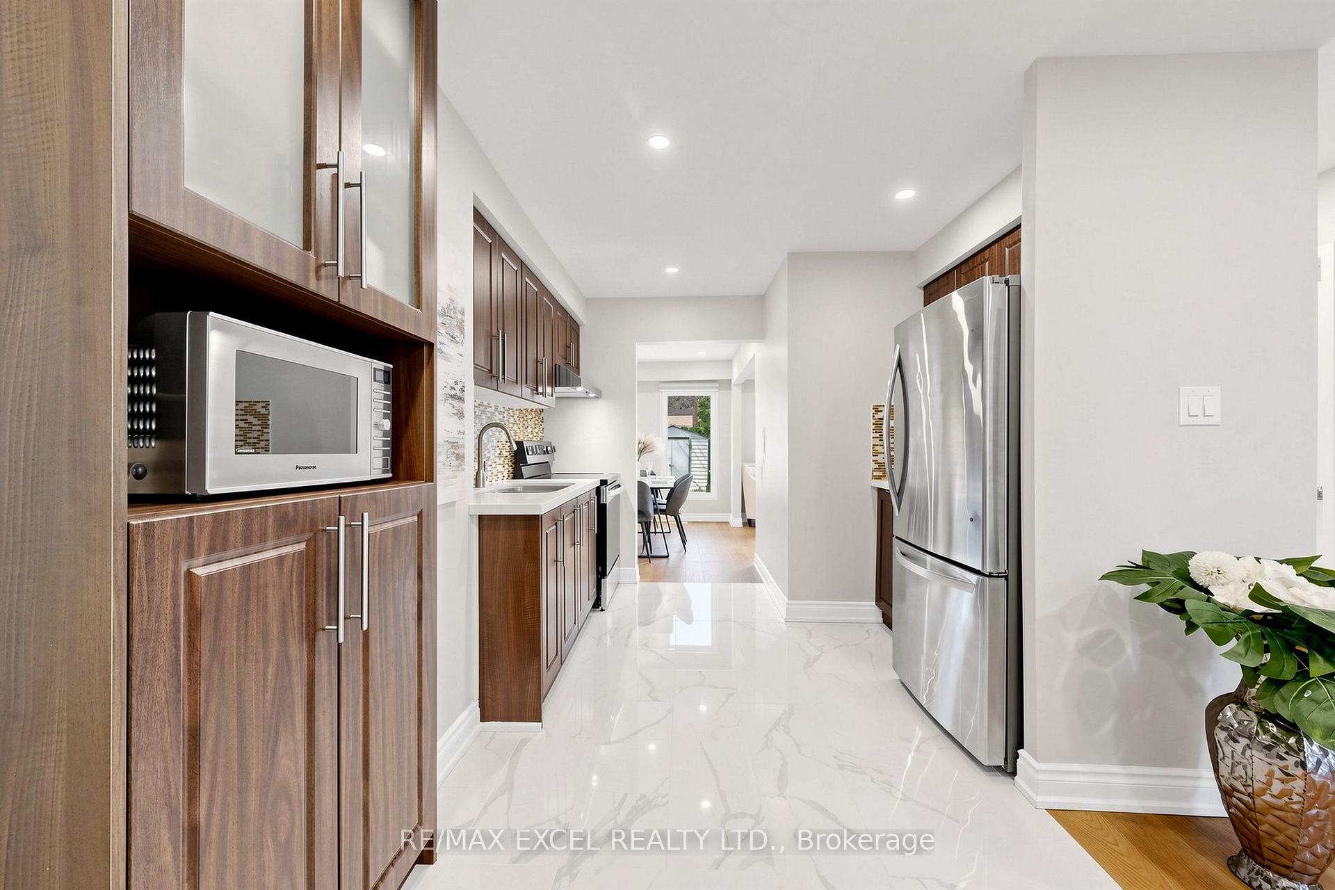 Photo 9 of 144 Brookmill Boulevard, Scarborough, L'Amoreaux — HOMEH