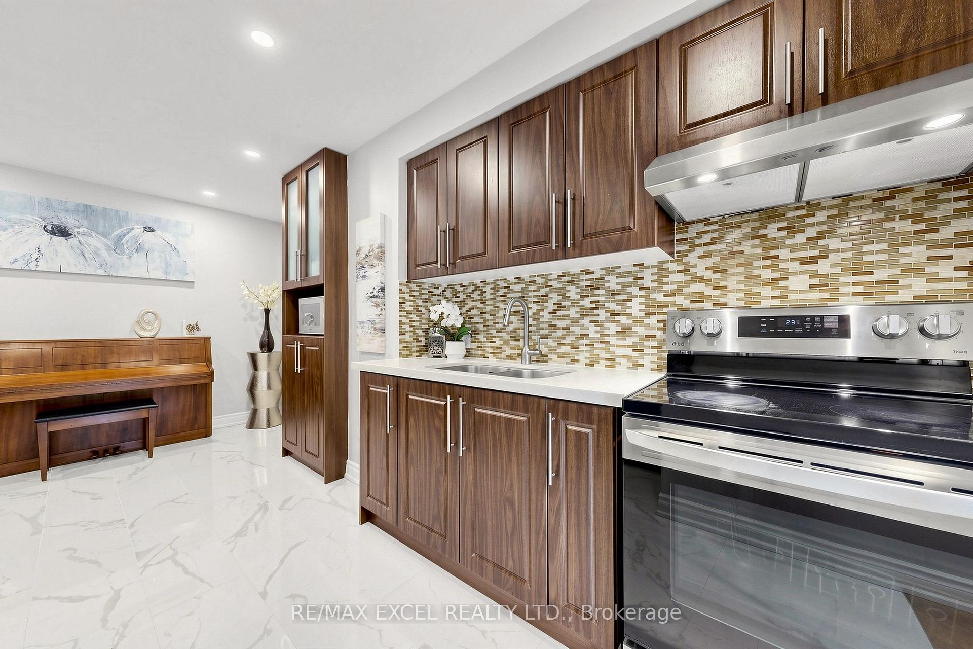 Photo 12 of 144 Brookmill Boulevard, Scarborough, L'Amoreaux — HOMEH