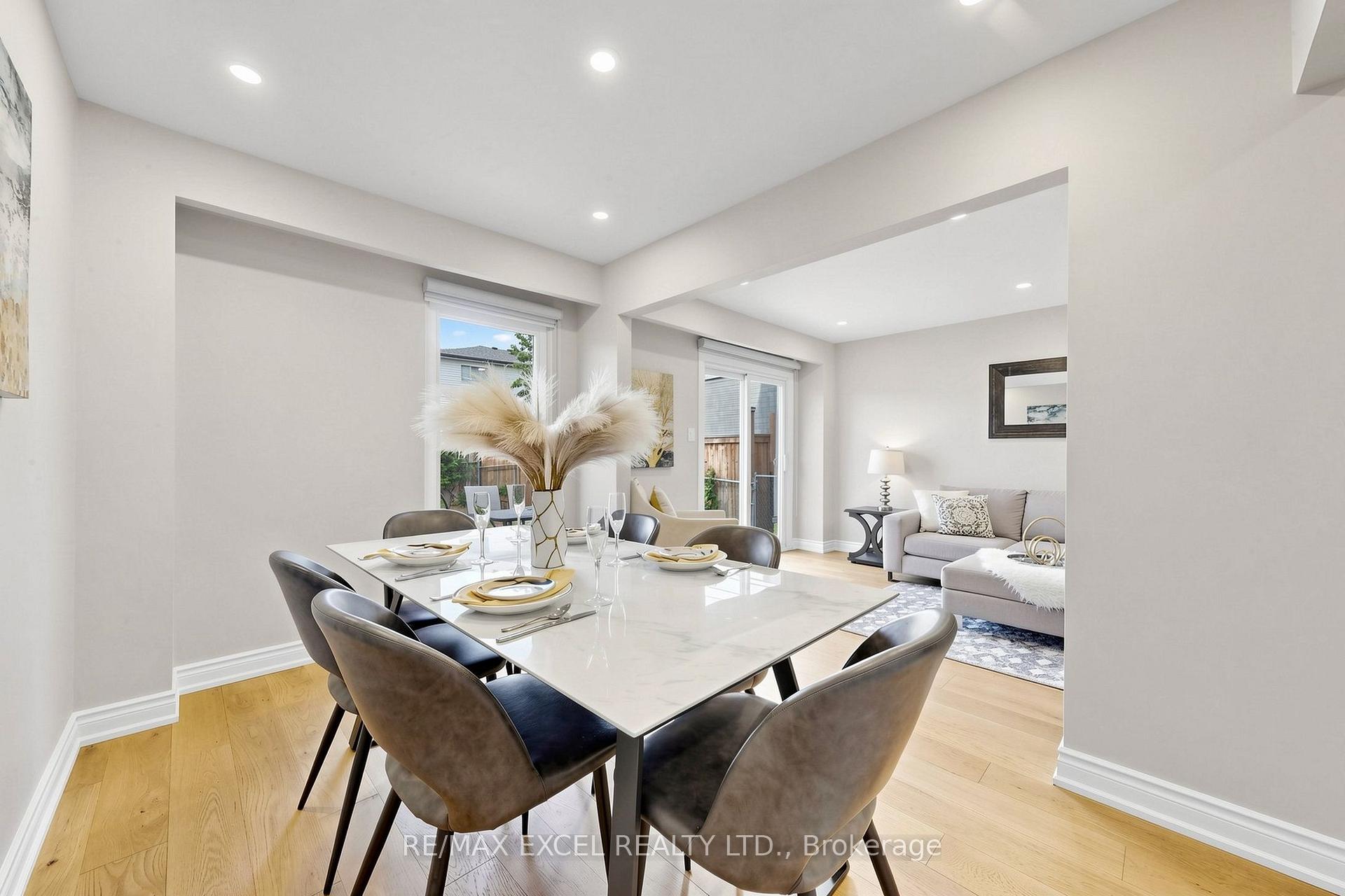 Photo 19 of 144 Brookmill Boulevard, Scarborough, L'Amoreaux — HOMEH
