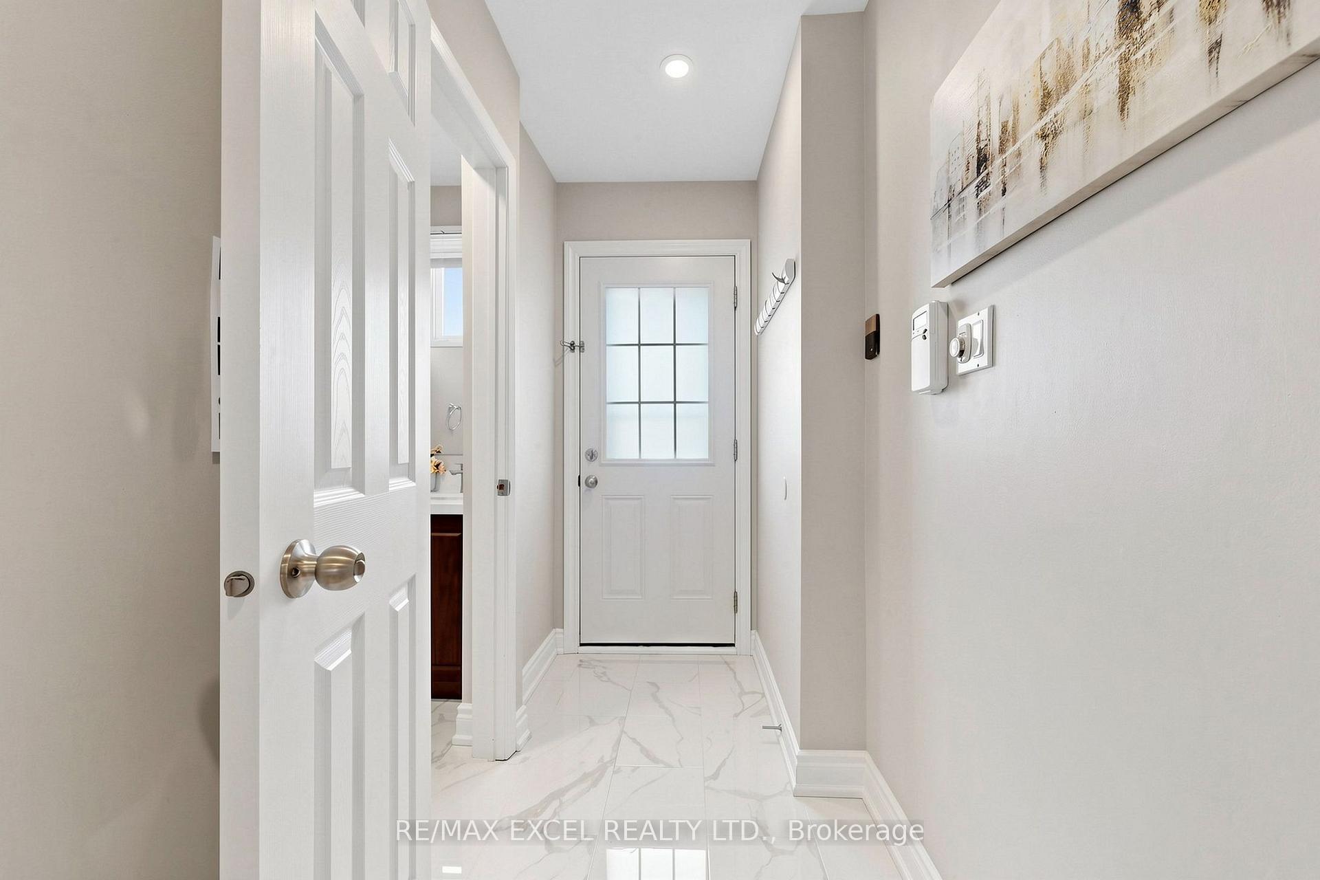 Photo 4 of 144 Brookmill Boulevard, Scarborough, L'Amoreaux — HOMEH