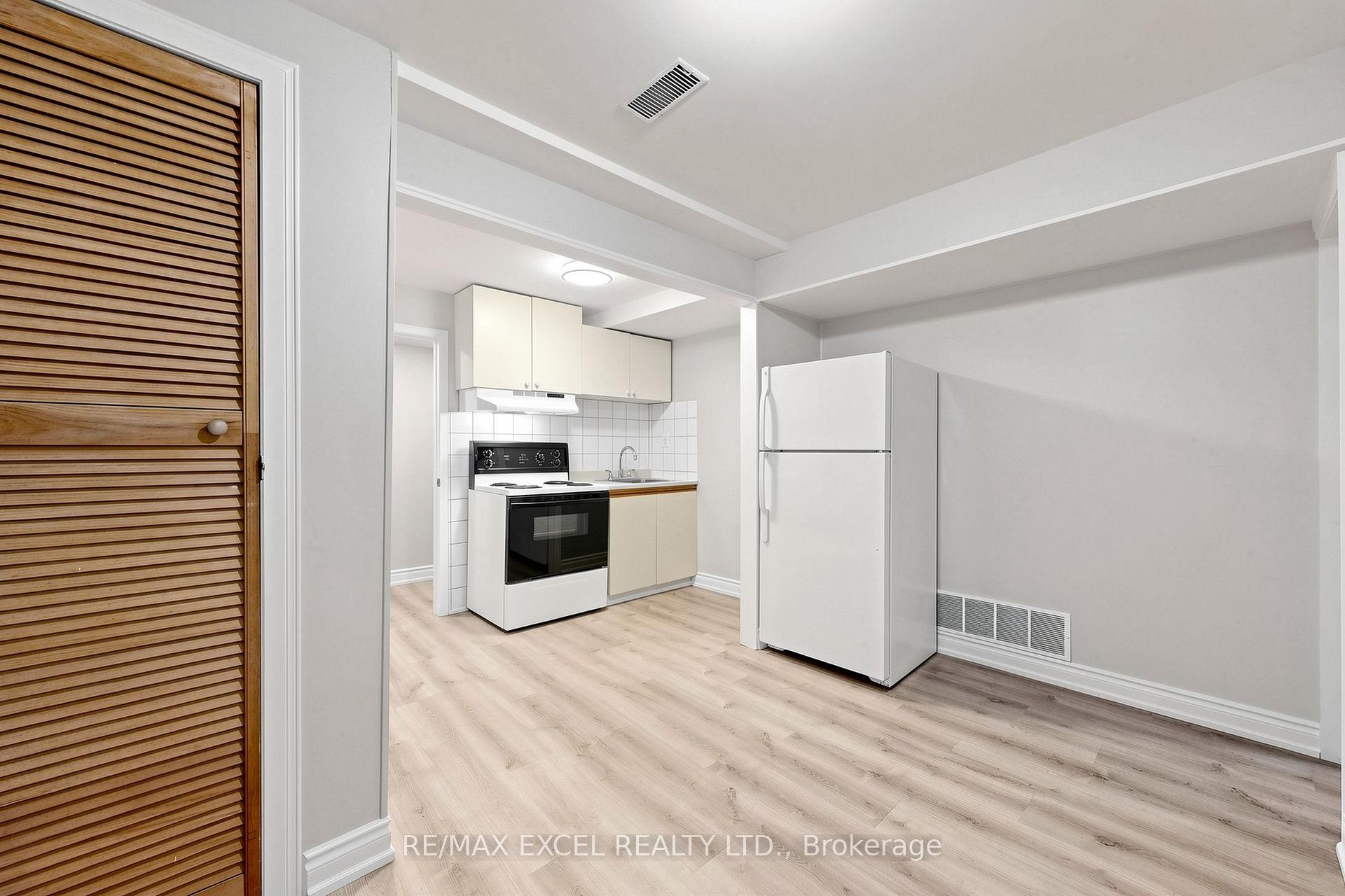 Photo 40 of 144 Brookmill Boulevard, Scarborough, L'Amoreaux — HOMEH