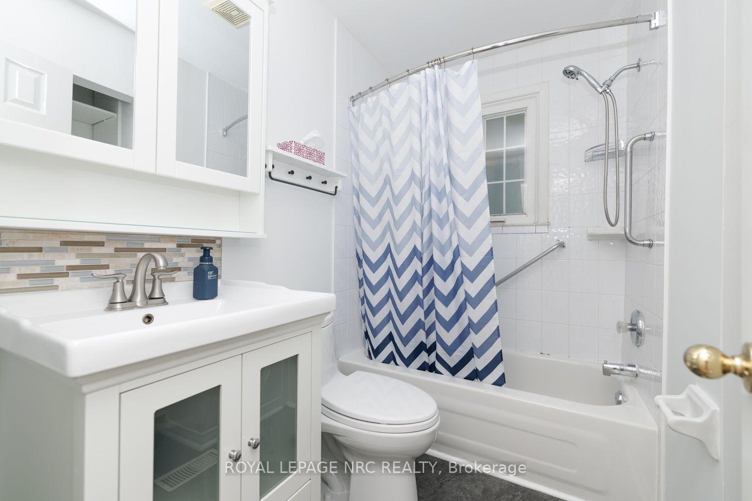 Photo 16 of 27 Cedardale Avenue, St. Catharines, Secord Woods — HOMEH