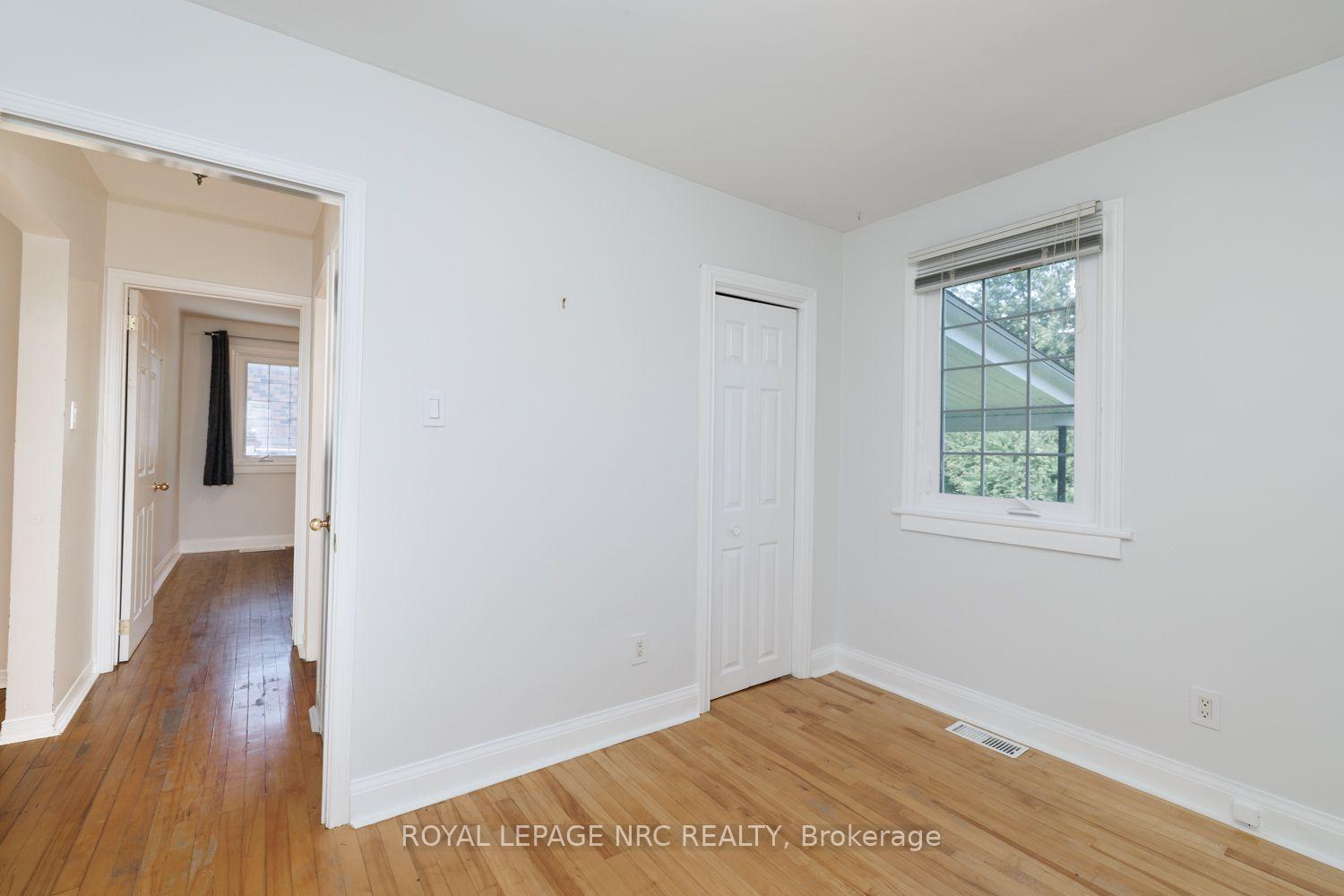 Photo 17 of 27 Cedardale Avenue, St. Catharines, Secord Woods — HOMEH