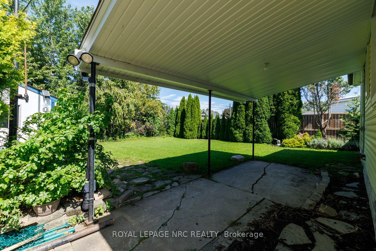 Photo 29 of 27 Cedardale Avenue, St. Catharines, Secord Woods — HOMEH