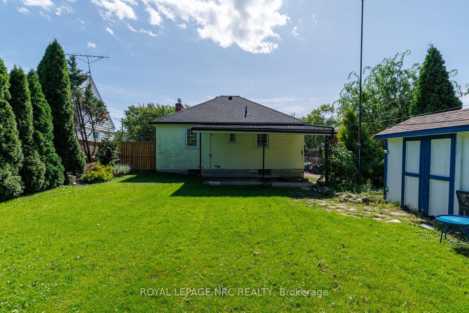 Photo 32 of 27 Cedardale Avenue, St. Catharines, Secord Woods — HOMEH