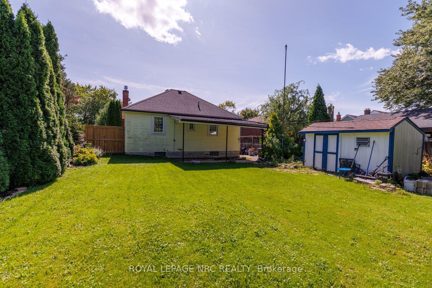 Photo 33 of 27 Cedardale Avenue, St. Catharines, Secord Woods — HOMEH