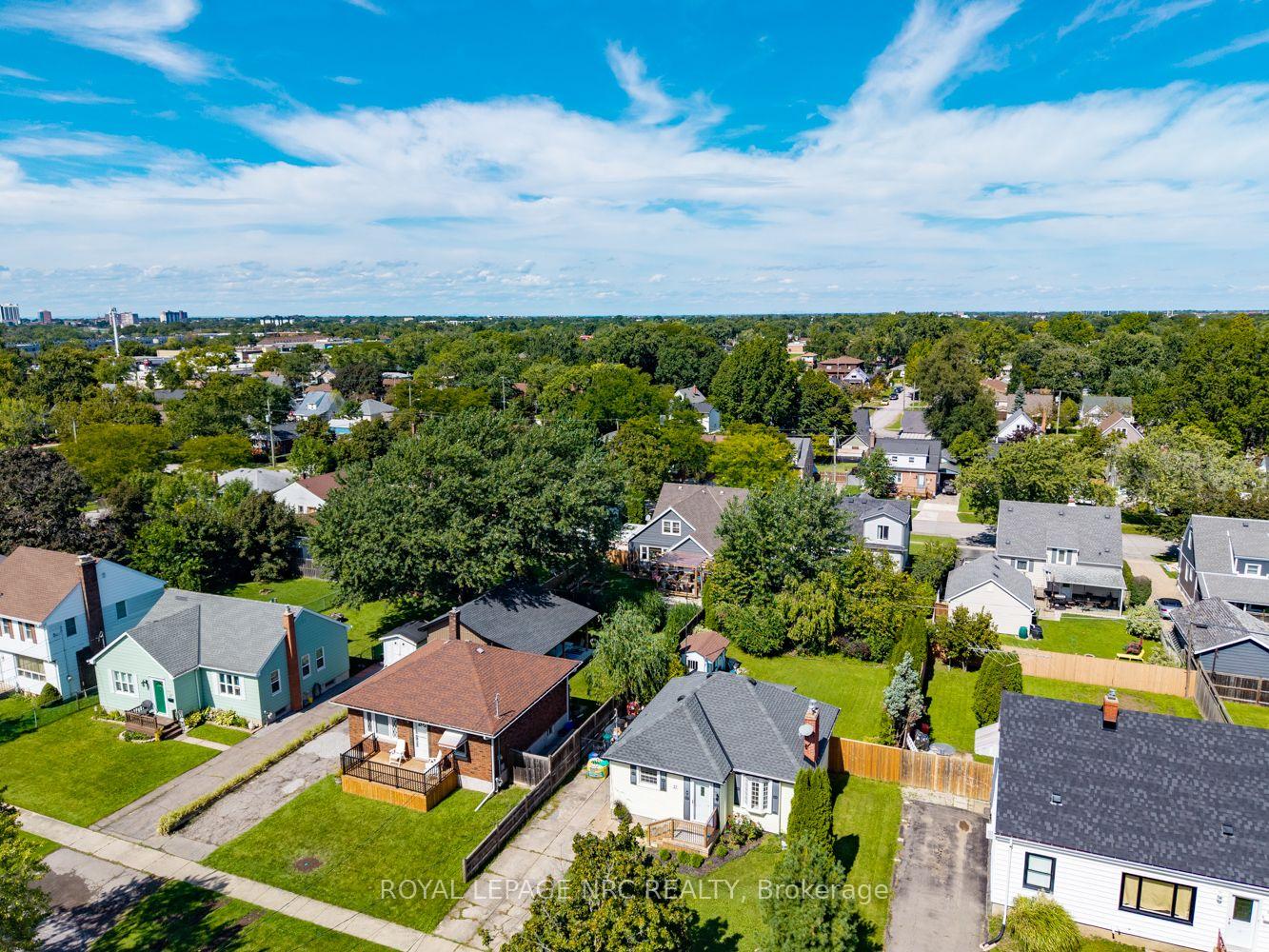 Photo 36 of 27 Cedardale Avenue, St. Catharines, Secord Woods — HOMEH