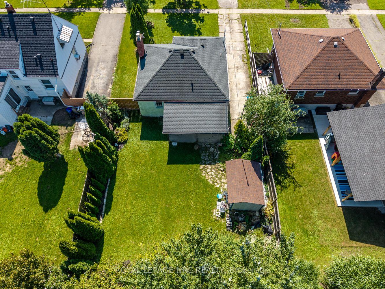 Photo 37 of 27 Cedardale Avenue, St. Catharines, Secord Woods — HOMEH