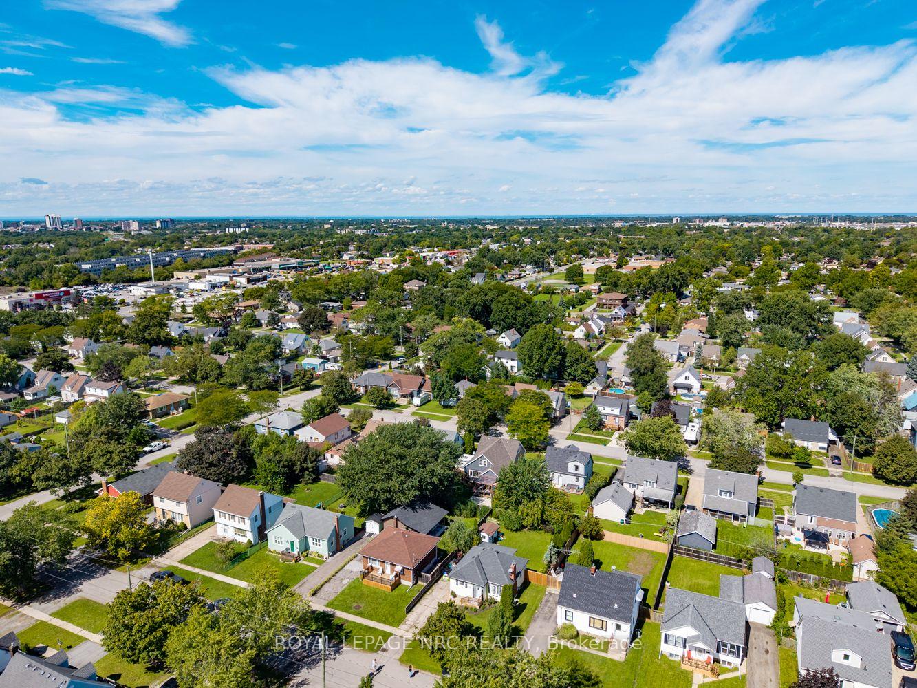 Photo 39 of 27 Cedardale Avenue, St. Catharines, Secord Woods — HOMEH