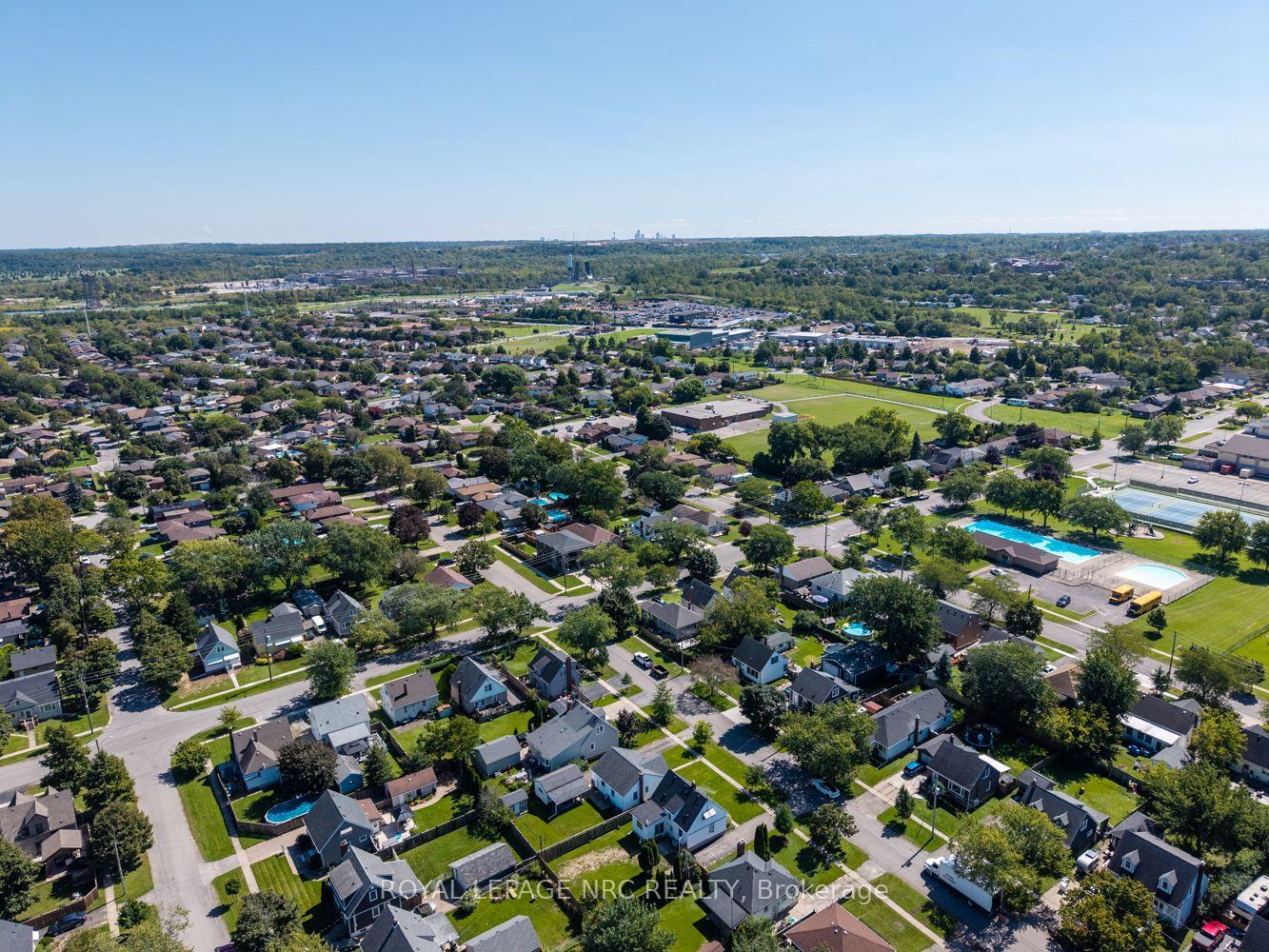 Photo 47 of 27 Cedardale Avenue, St. Catharines, Secord Woods — HOMEH