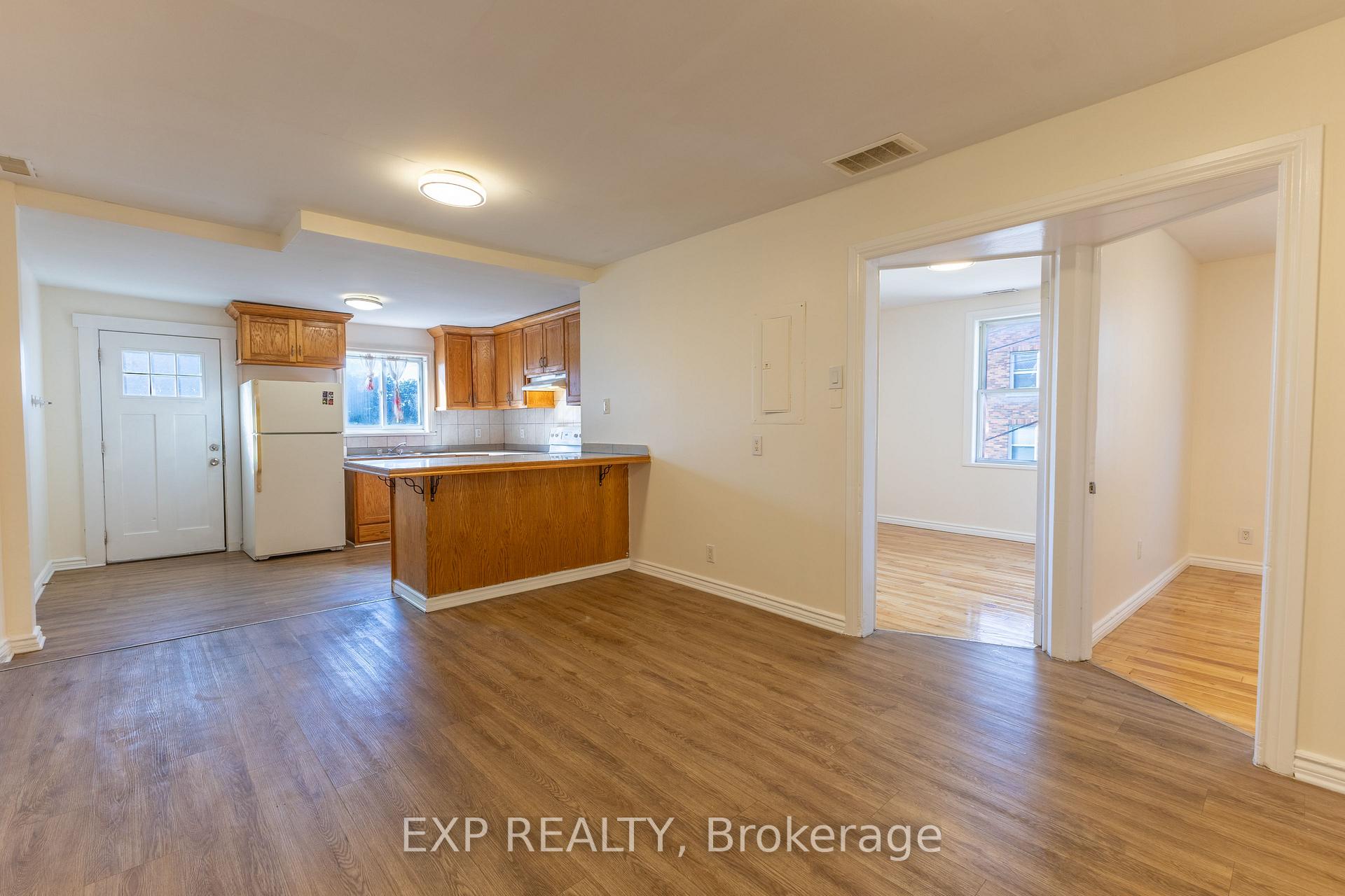 Photo 2 of Unit 3, 288 Montreal Road, Ottawa, Vanier — HOMEH