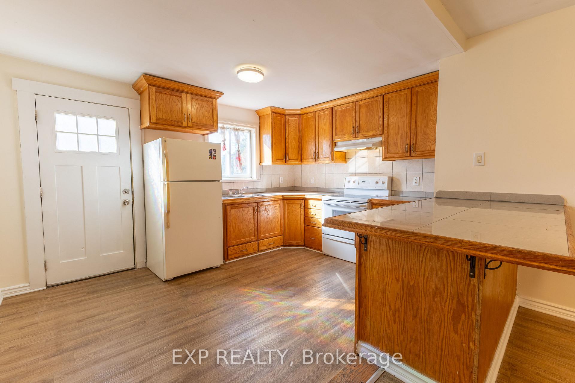 Photo 4 of Unit 3, 288 Montreal Road, Ottawa, Vanier — HOMEH