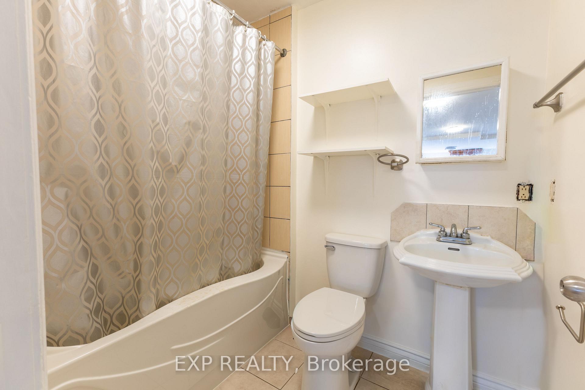 Photo 9 of Unit 3, 288 Montreal Road, Ottawa, Vanier — HOMEH
