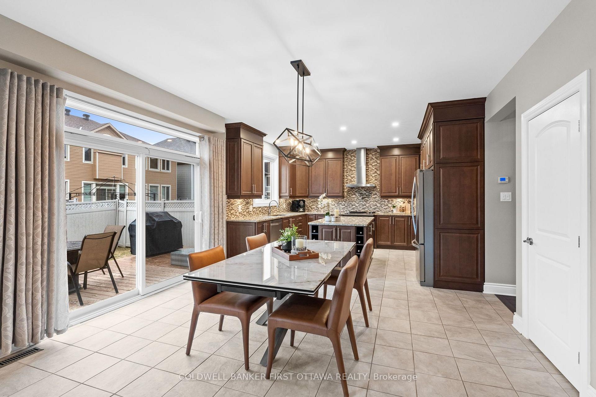Photo 12 of 60 Ginseng Terrace, Ottawa, Kanata - Emerald Meadows/Trailwest — HOMEH