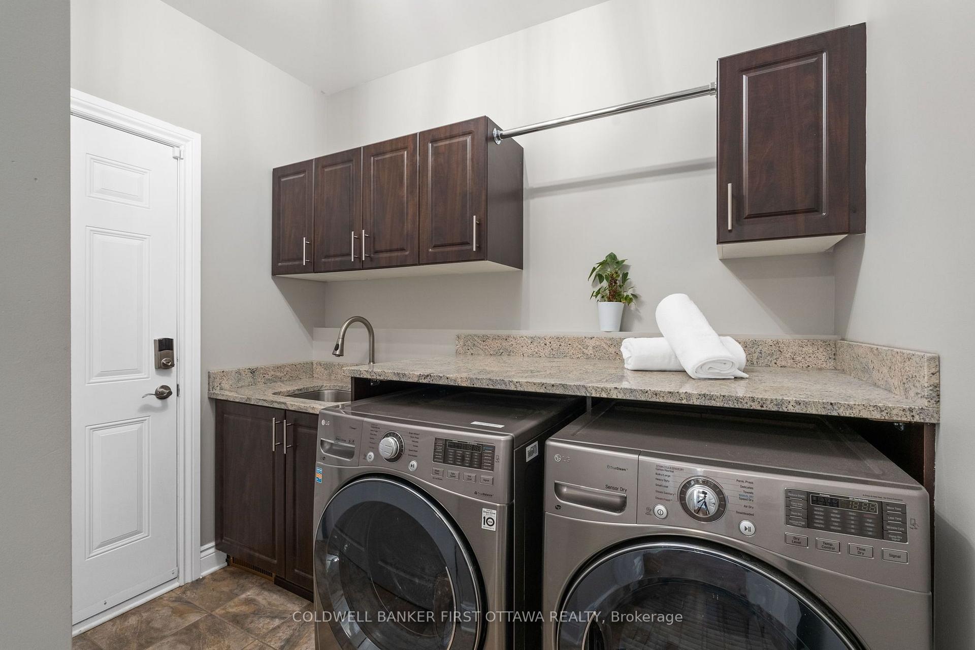 Photo 19 of 60 Ginseng Terrace, Ottawa, Kanata - Emerald Meadows/Trailwest — HOMEH