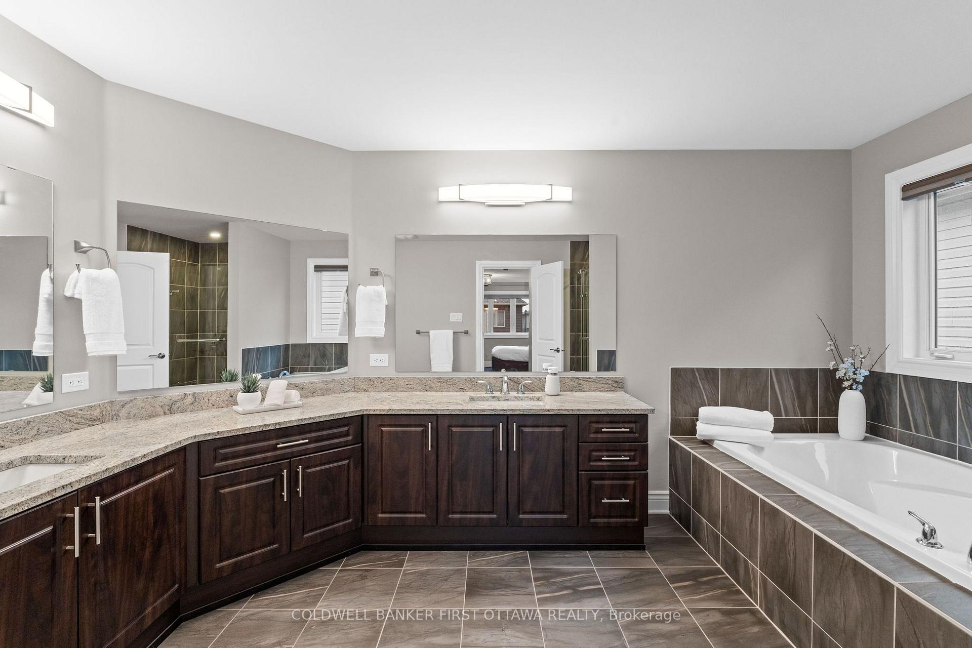Photo 27 of 60 Ginseng Terrace, Ottawa, Kanata - Emerald Meadows/Trailwest — HOMEH