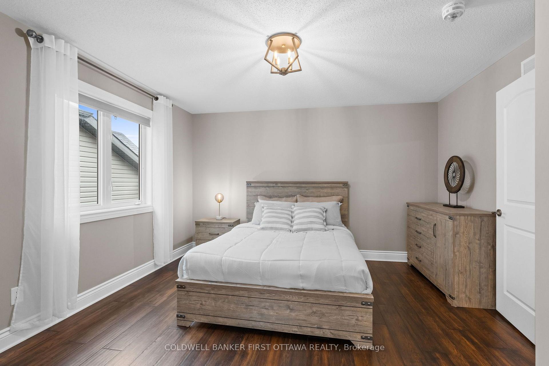 Photo 32 of 60 Ginseng Terrace, Ottawa, Kanata - Emerald Meadows/Trailwest — HOMEH