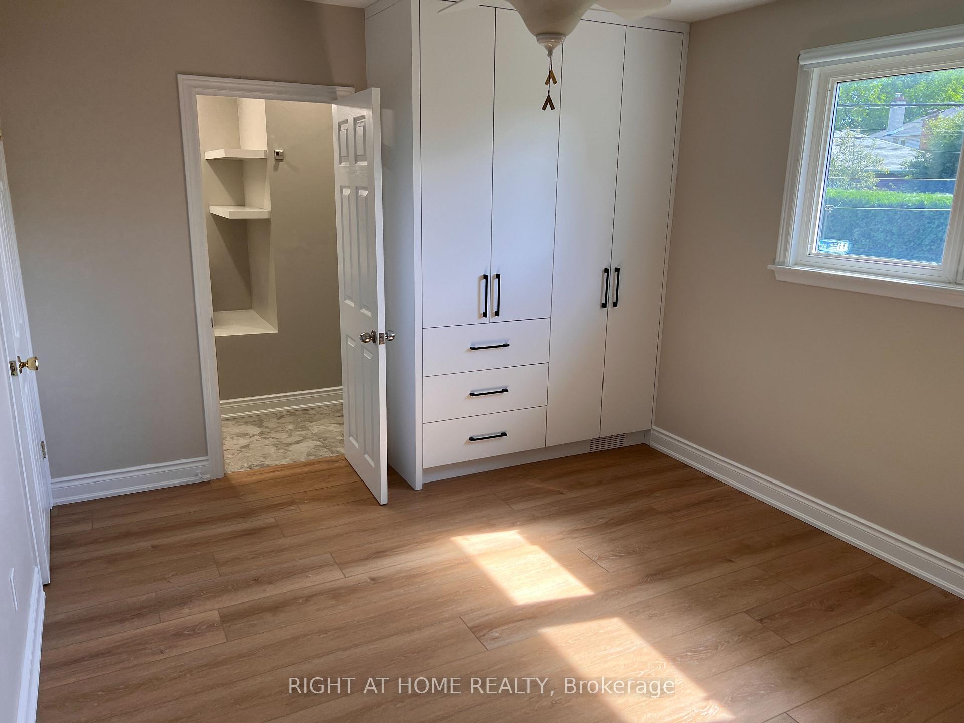 Photo 9 of Unit UPPER, 30 Norbert Crescent, Etobicoke, Markland Wood — HOMEH