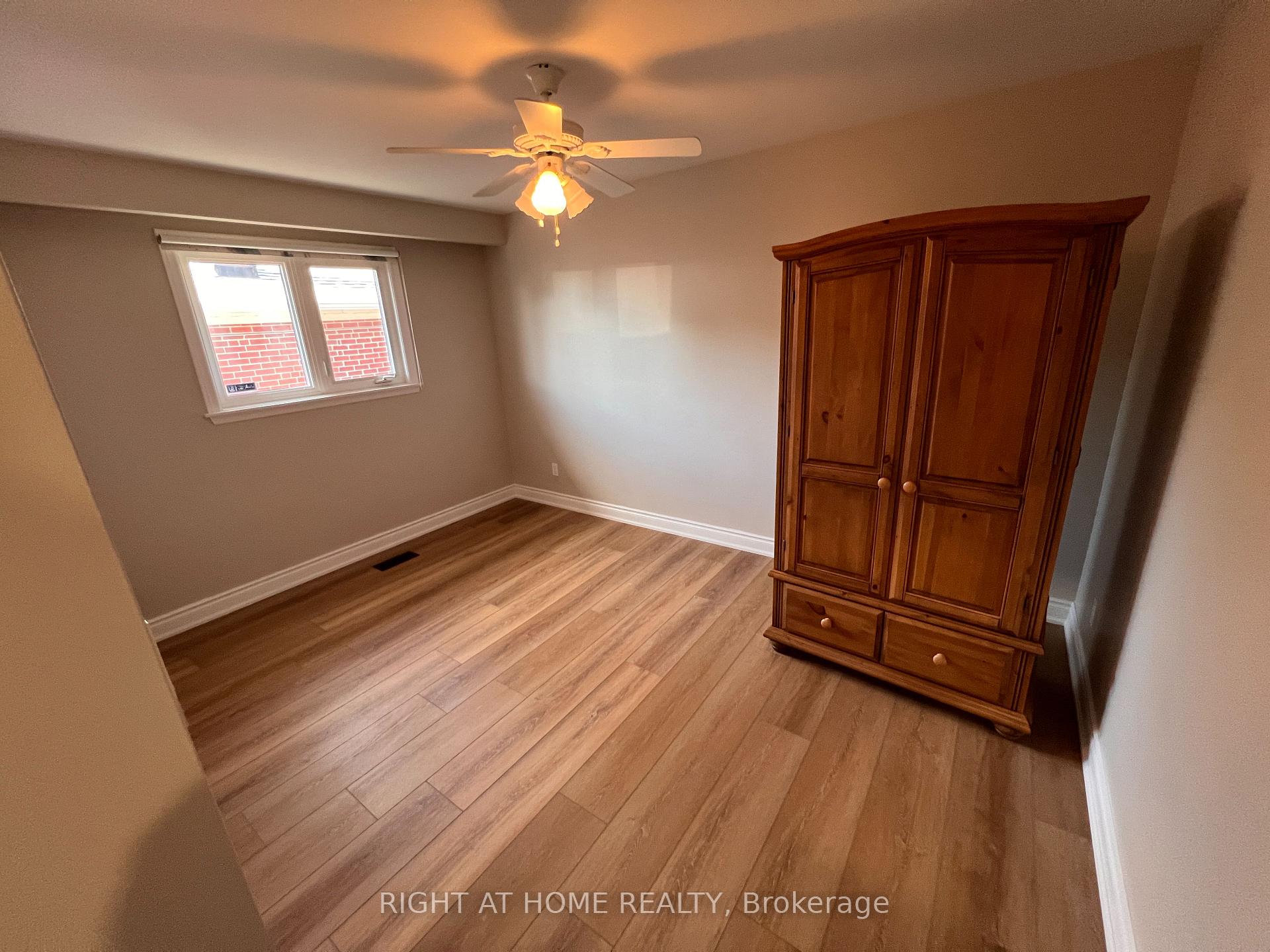 Photo 13 of Unit UPPER, 30 Norbert Crescent, Etobicoke, Markland Wood — HOMEH