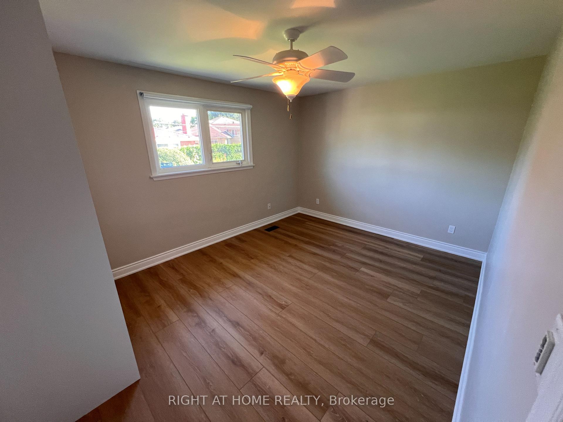 Photo 22 of Unit UPPER, 30 Norbert Crescent, Etobicoke, Markland Wood — HOMEH